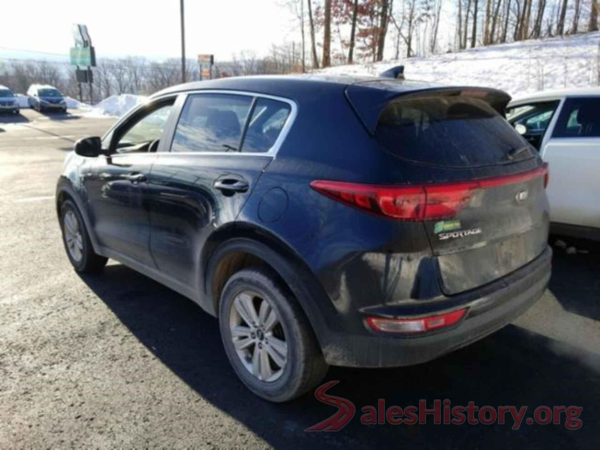 KNDPMCAC2J7368587 2018 KIA SPORTAGE