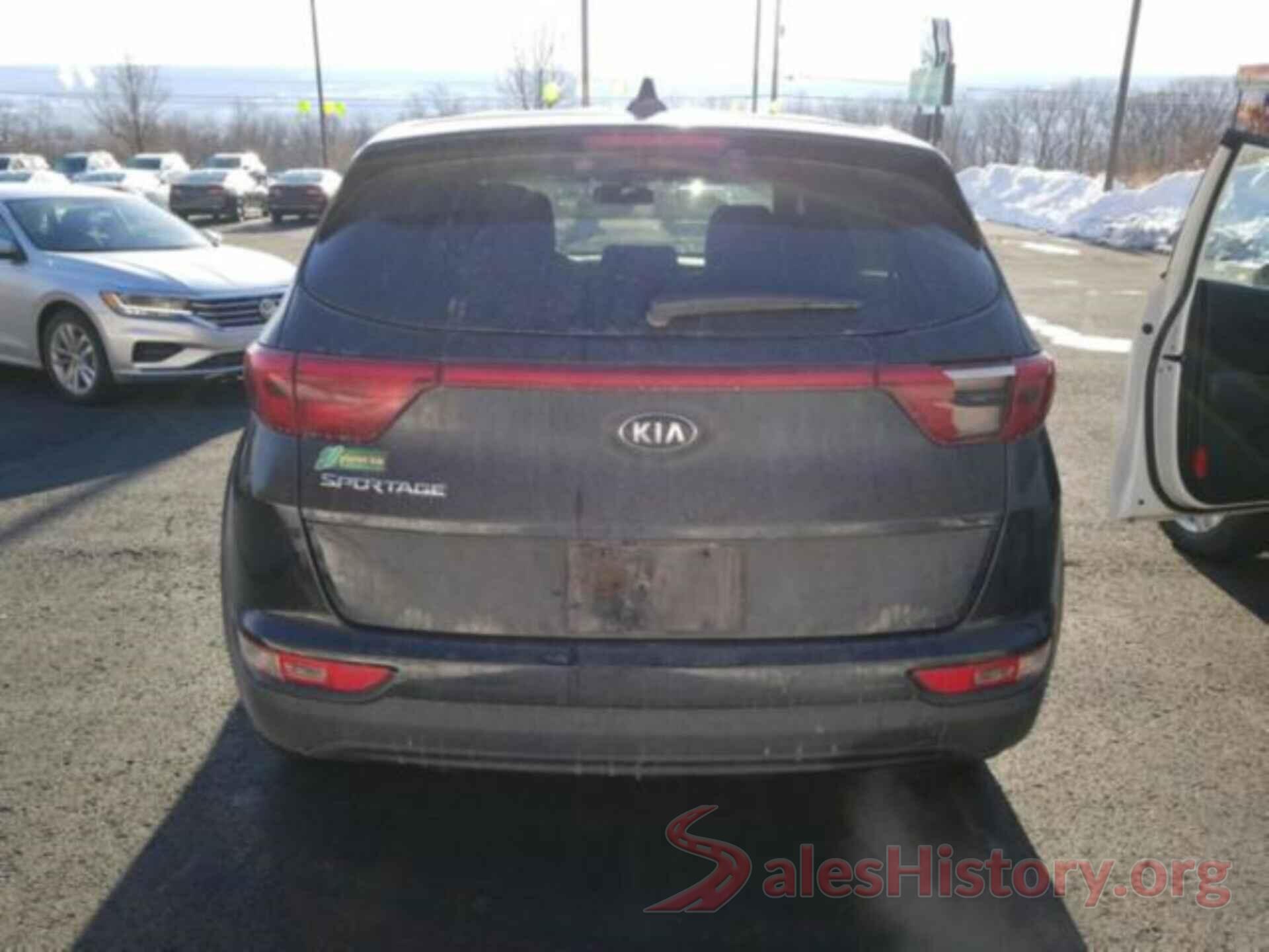 KNDPMCAC2J7368587 2018 KIA SPORTAGE