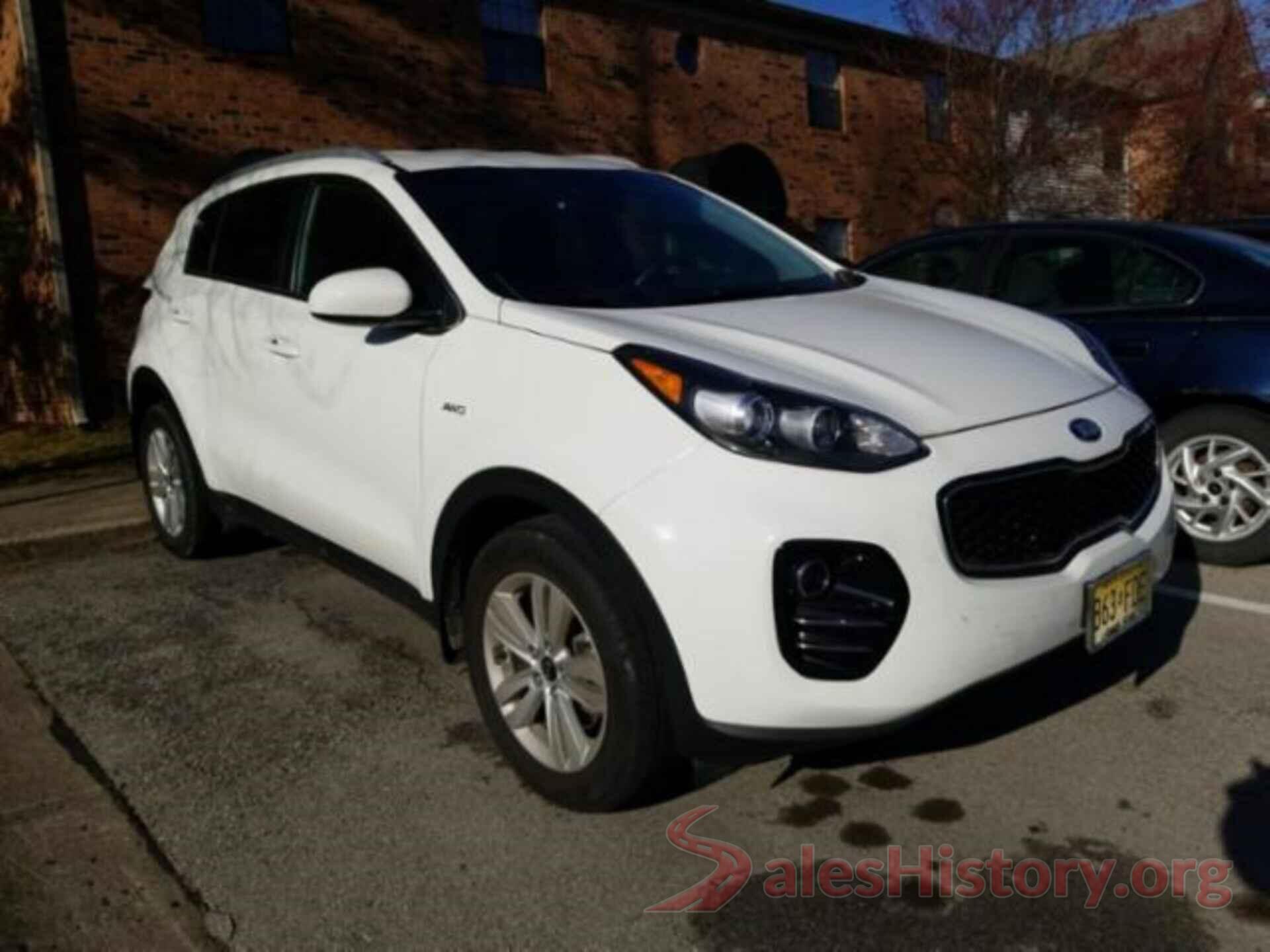 KNDPMCAC2J7407954 2018 KIA SPORTAGE