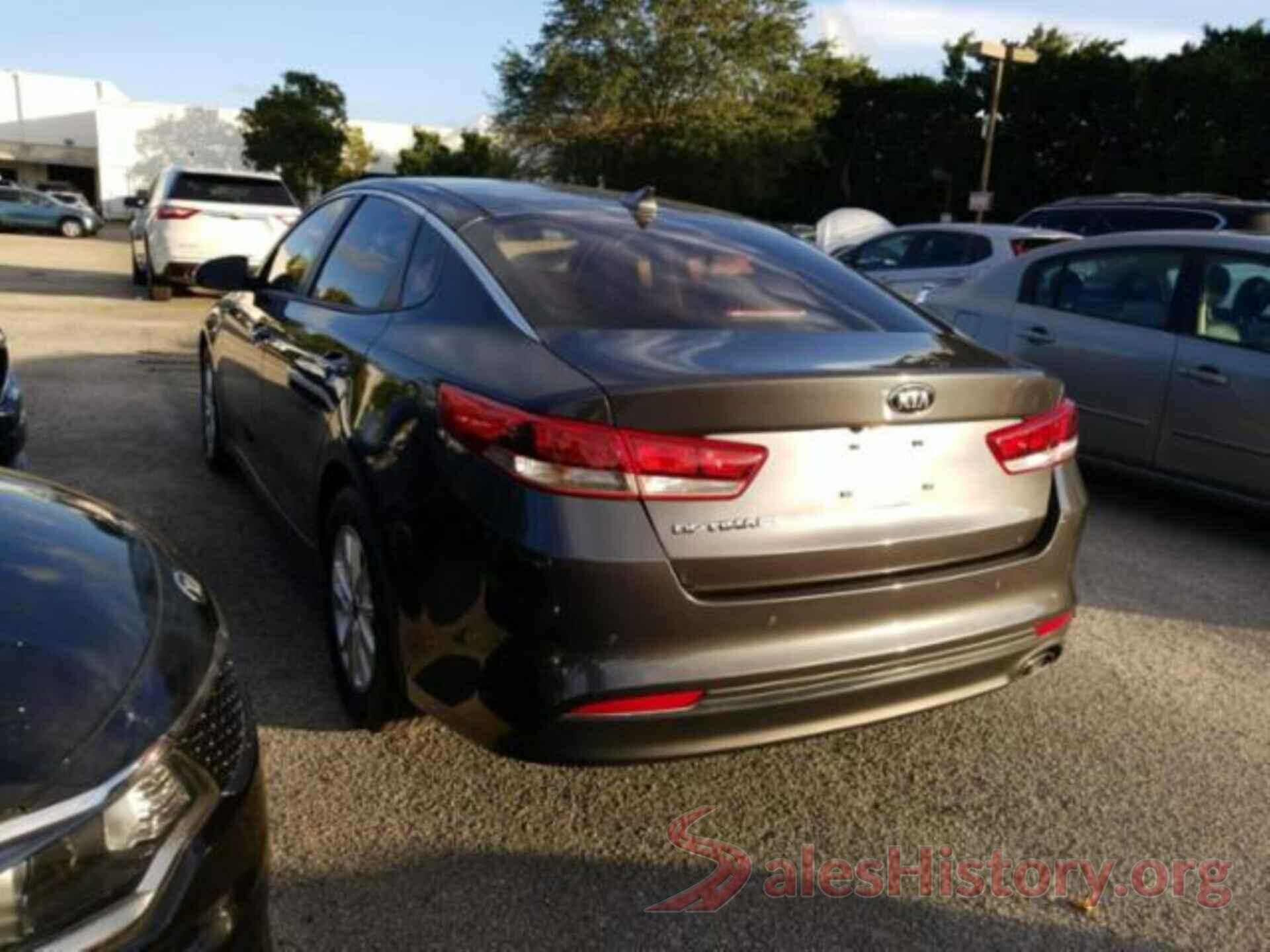 KNAGT4L38J5212987 2018 KIA OPTIMA