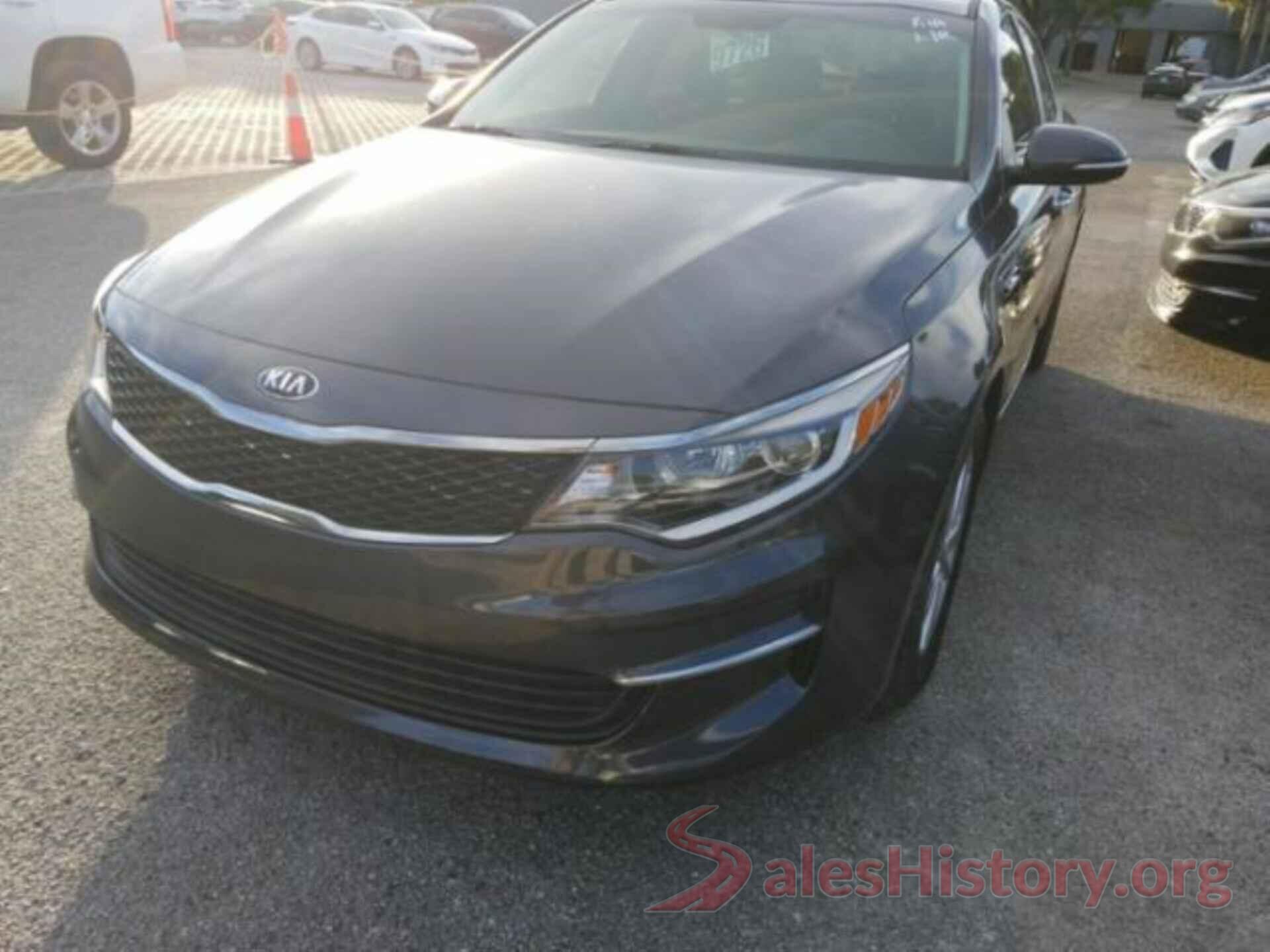 KNAGT4L38J5212987 2018 KIA OPTIMA