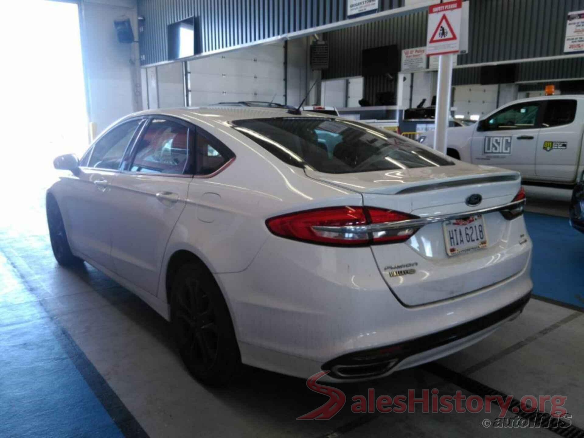 3FA6P0T92JR156886 2018 FORD FUSION