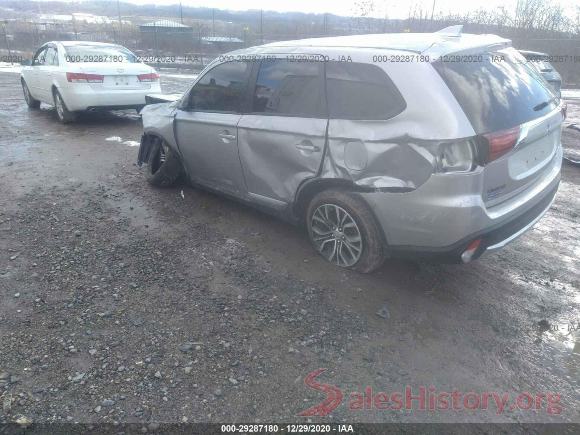 JA4AZ3A3XJZ057401 2018 MITSUBISHI OUTLANDER