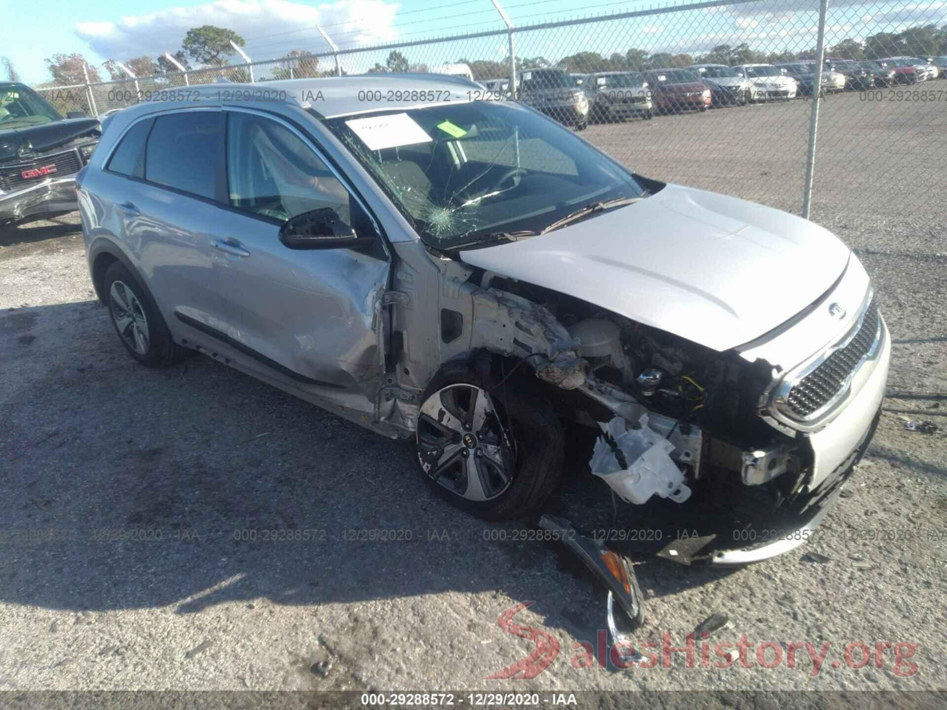 KNDCB3LC9K5265987 2019 KIA NIRO