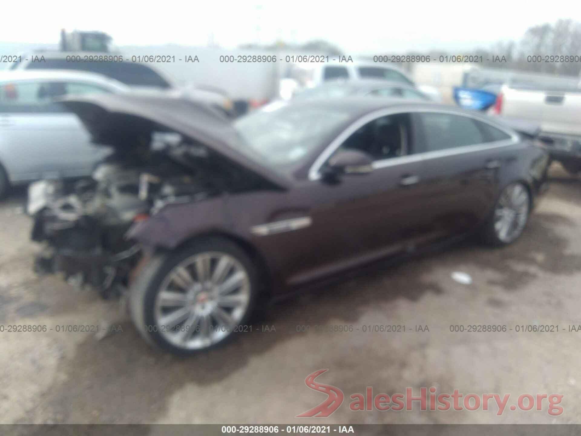 SAJWA2GE9HMW12112 2017 JAGUAR XJ