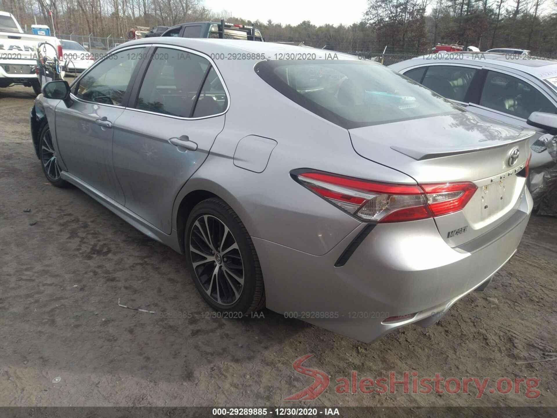 4T1B11HK2JU030477 2018 TOYOTA CAMRY