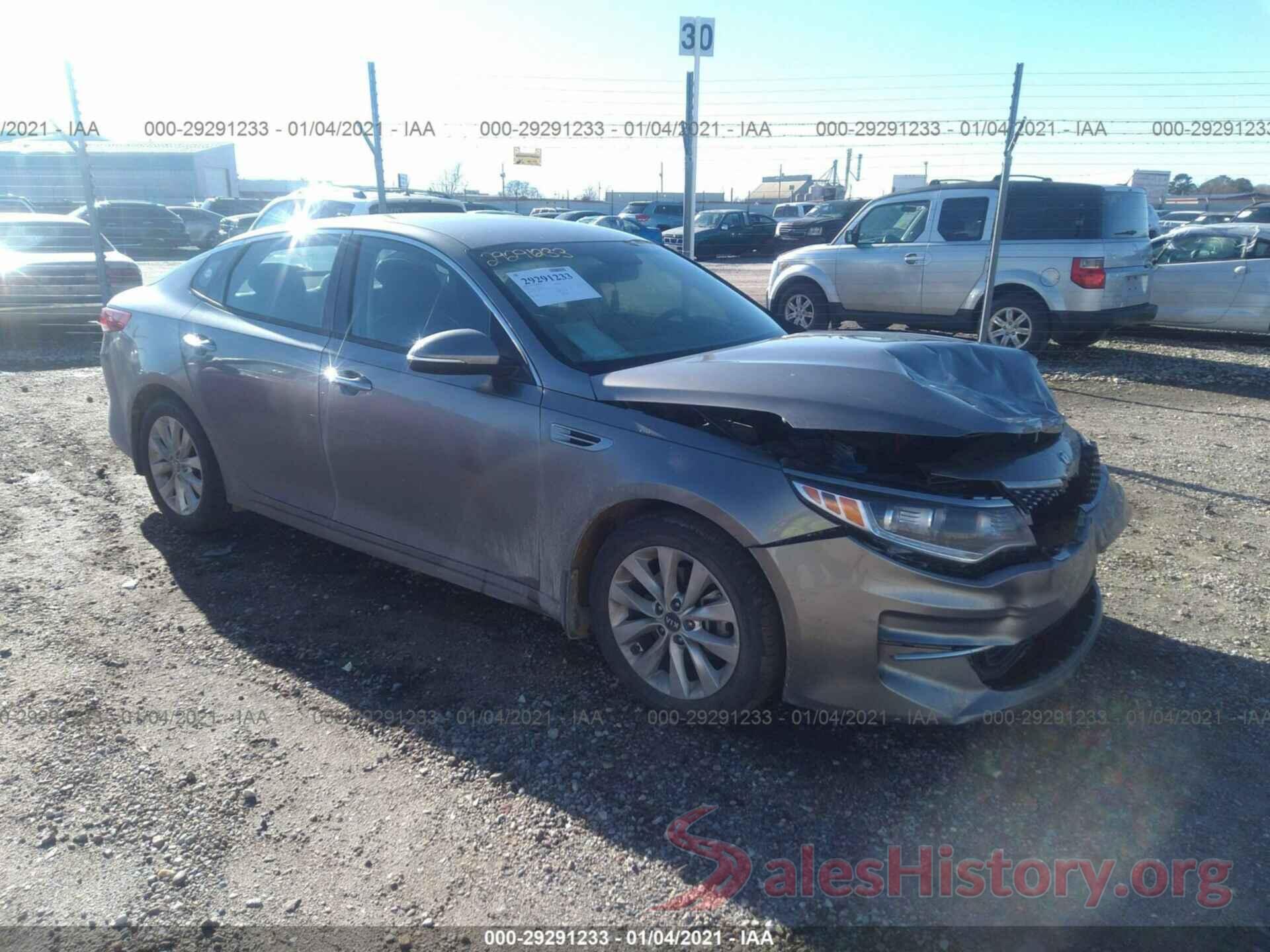 5XXGU4L30JG180581 2018 KIA OPTIMA