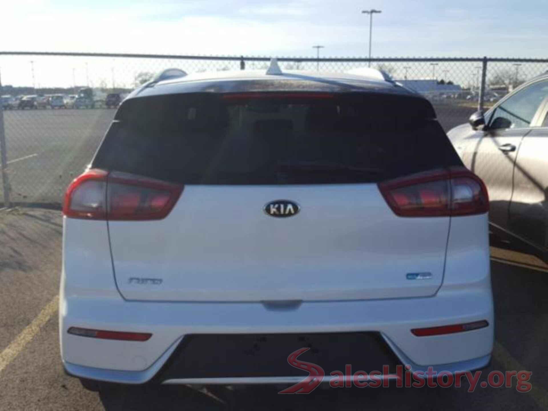 KNDCC3LC4J5123106 2018 KIA NIRO