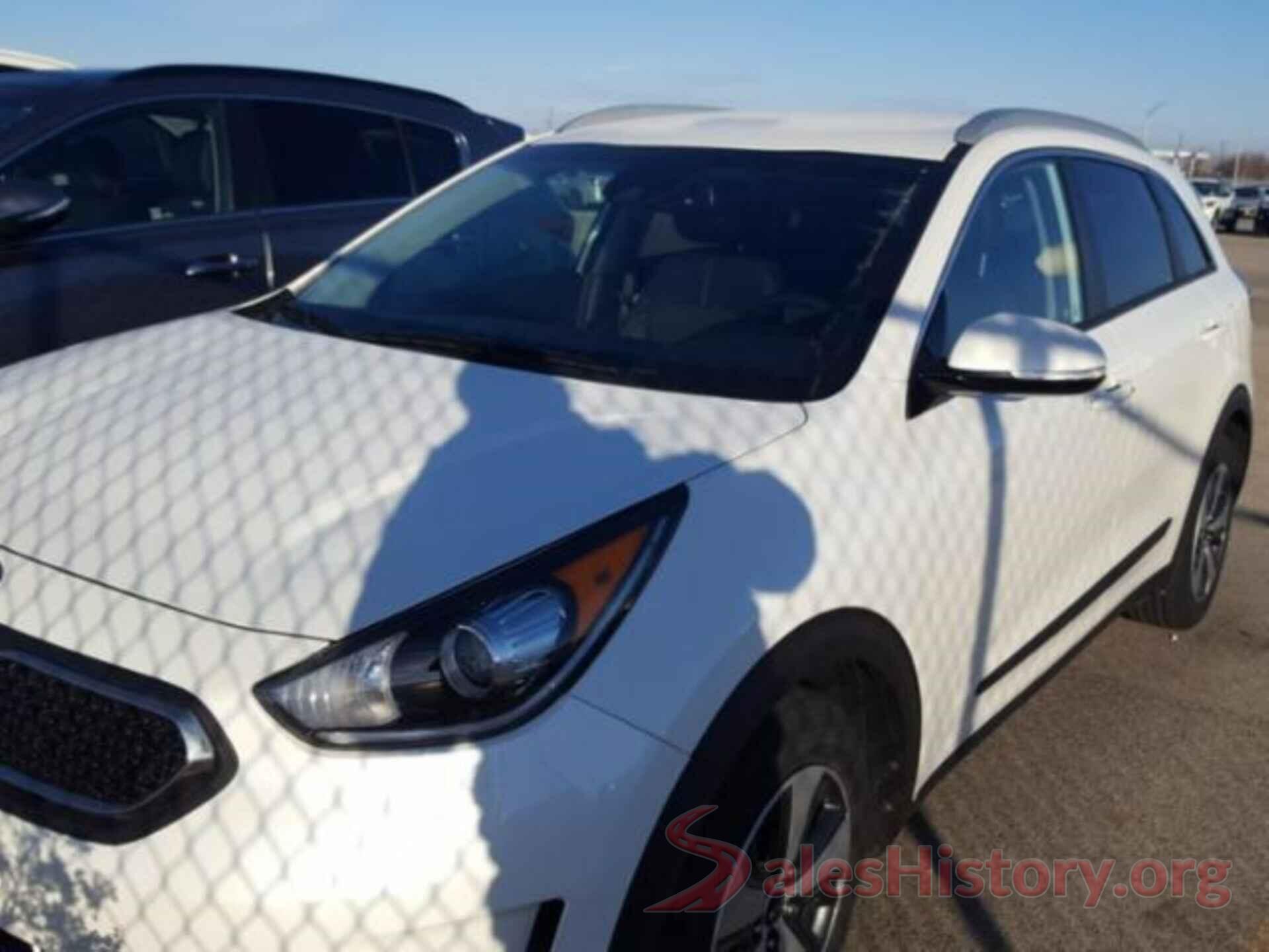 KNDCC3LC4J5123106 2018 KIA NIRO