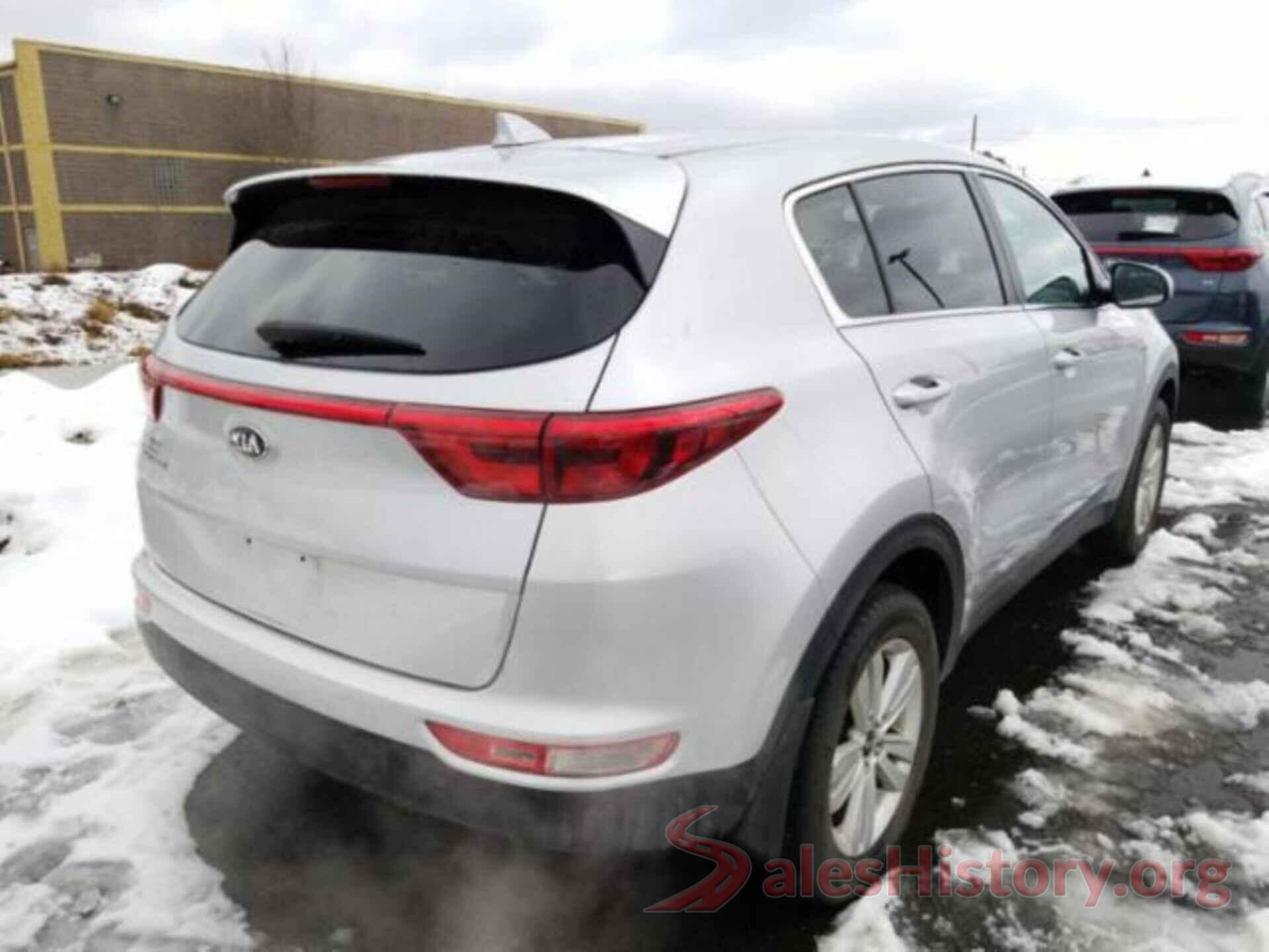 KNDPMCAC6J7419833 2018 KIA SPORTAGE