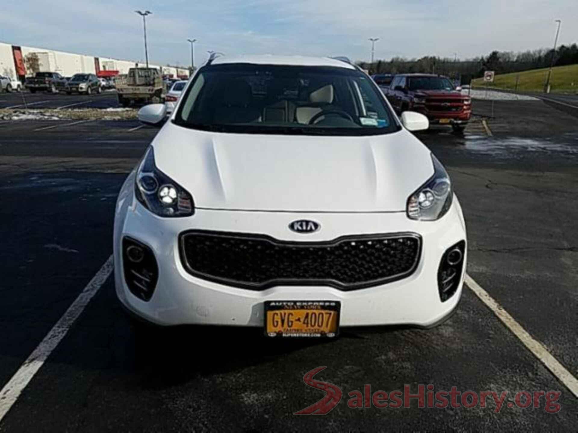 KNDPMCAC0J7378776 2018 KIA SPORTAGE