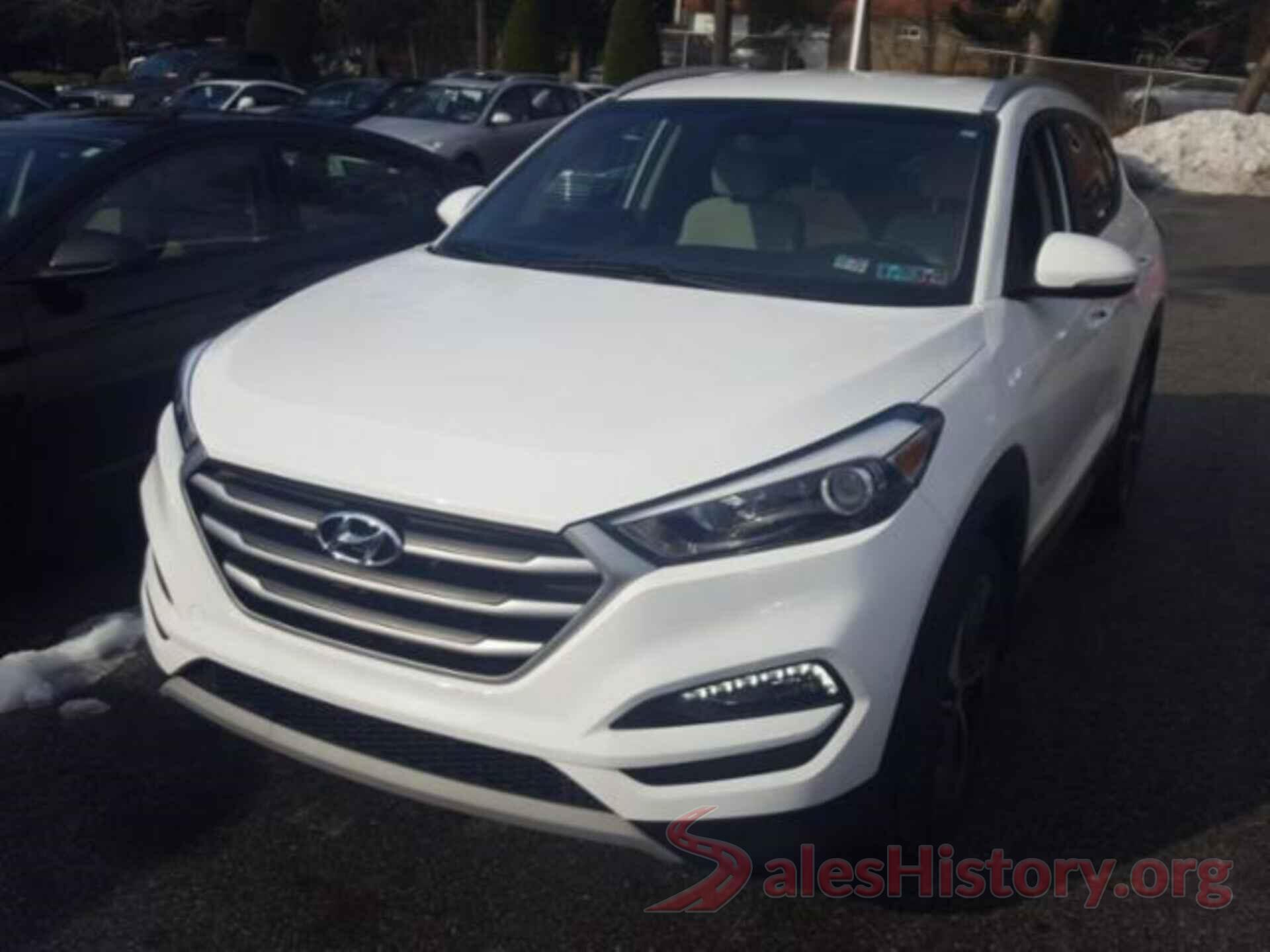 KM8J3CA20HU351374 2017 HYUNDAI TUCSON