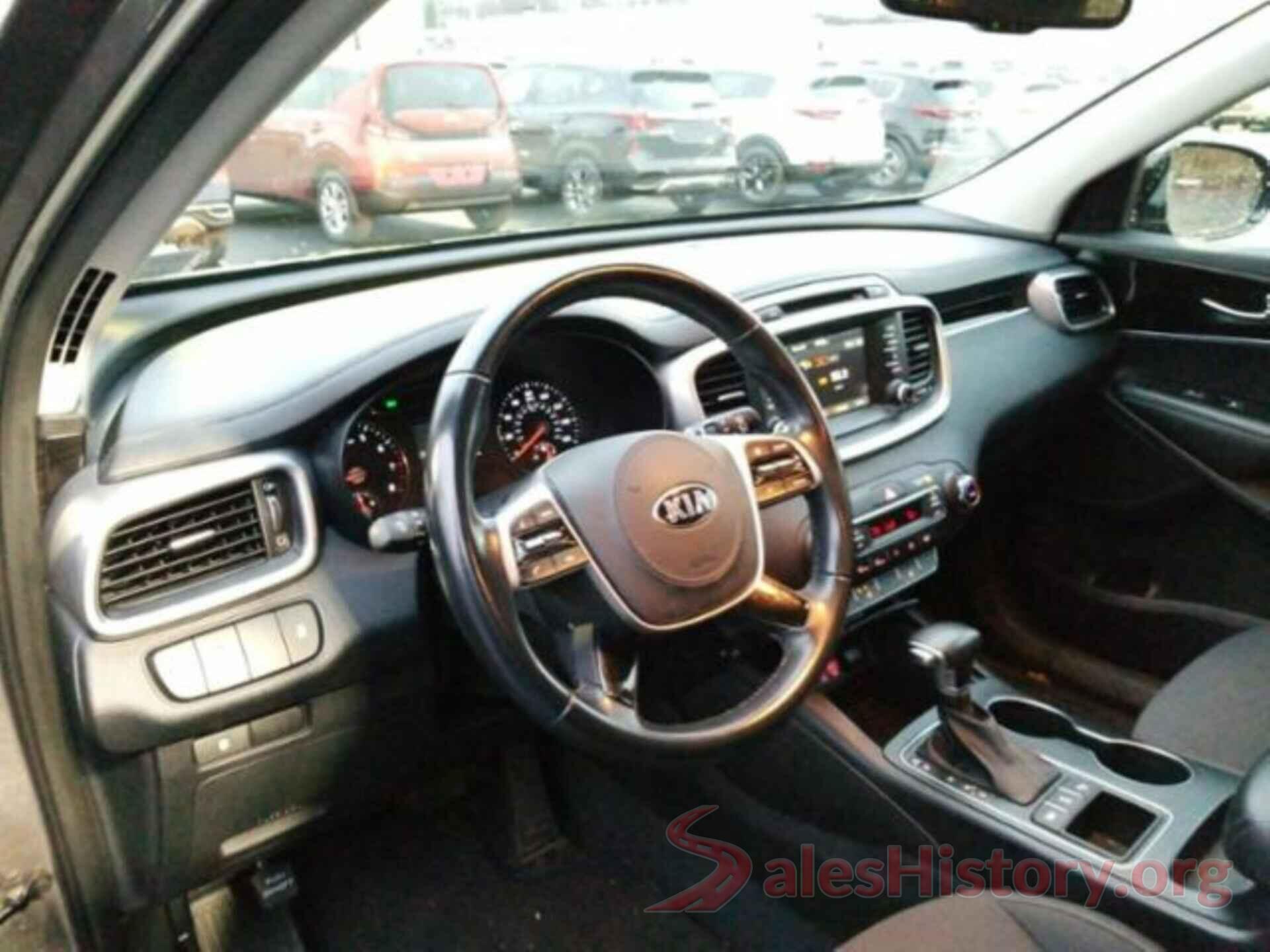 5XYPGDA32KG561243 2019 KIA SORENTO