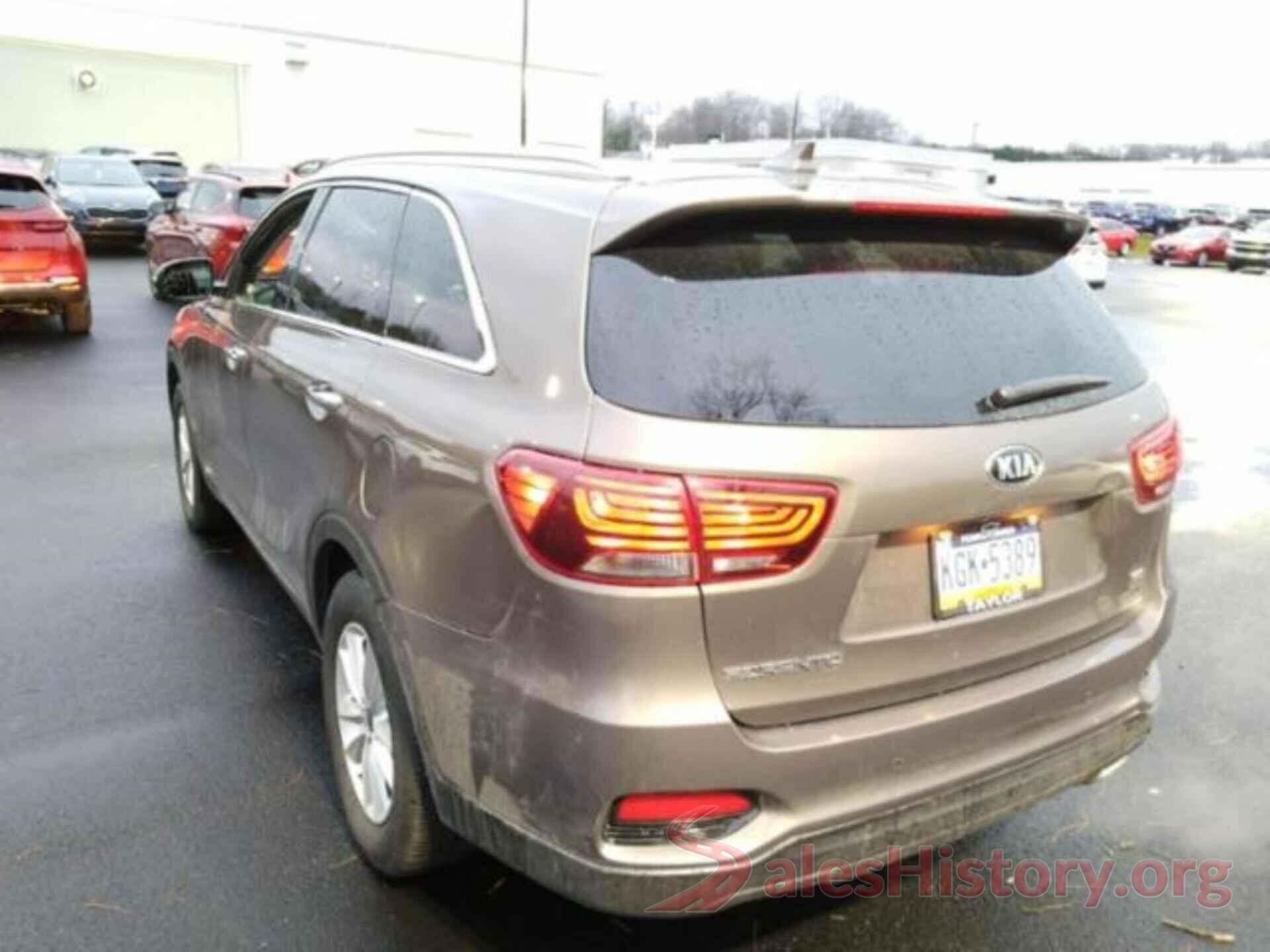 5XYPGDA32KG561243 2019 KIA SORENTO