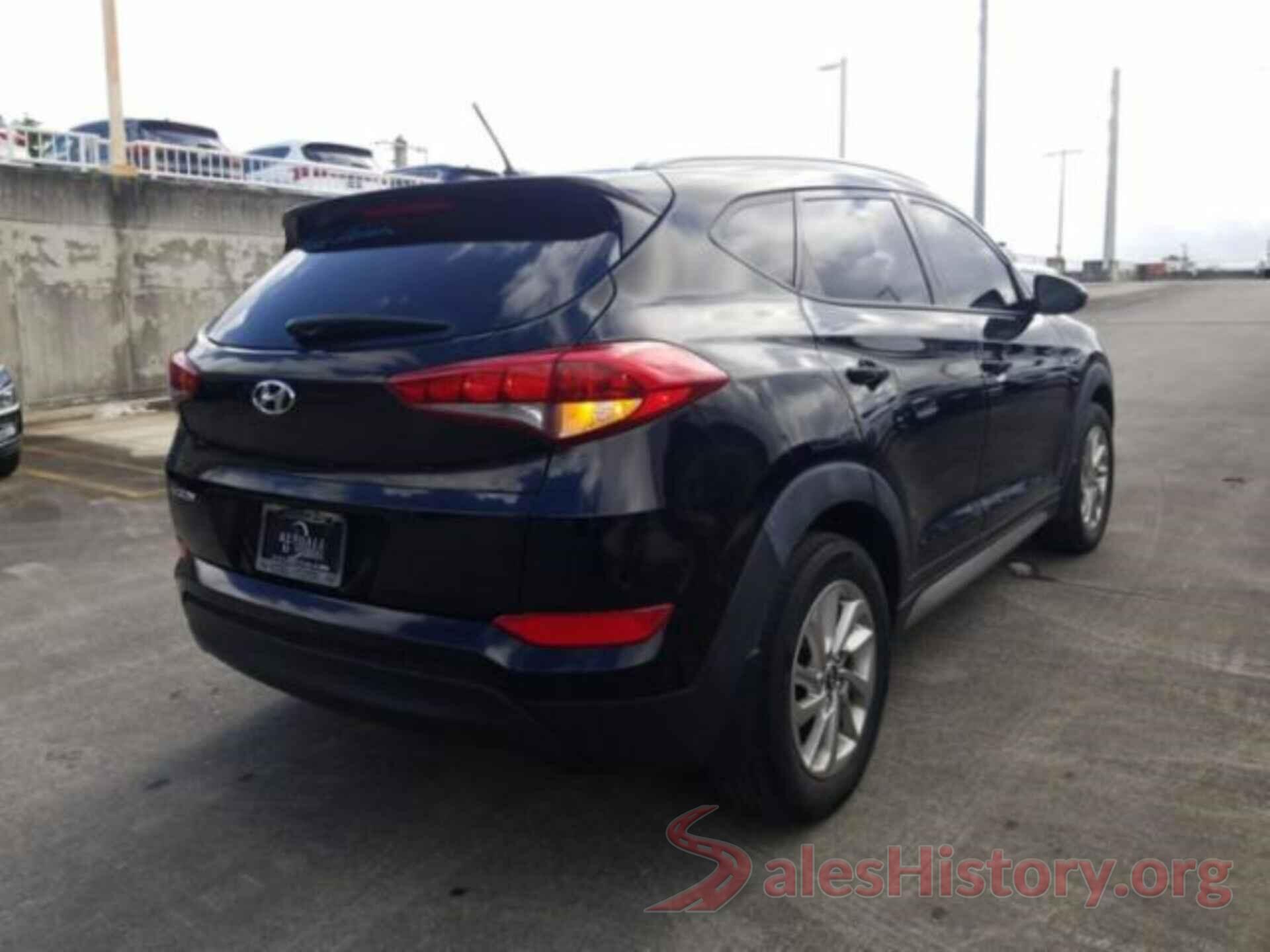 KM8J33A45HU310109 2017 HYUNDAI TUCSON