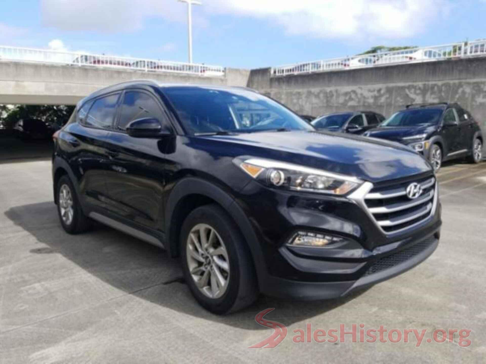 KM8J33A45HU310109 2017 HYUNDAI TUCSON