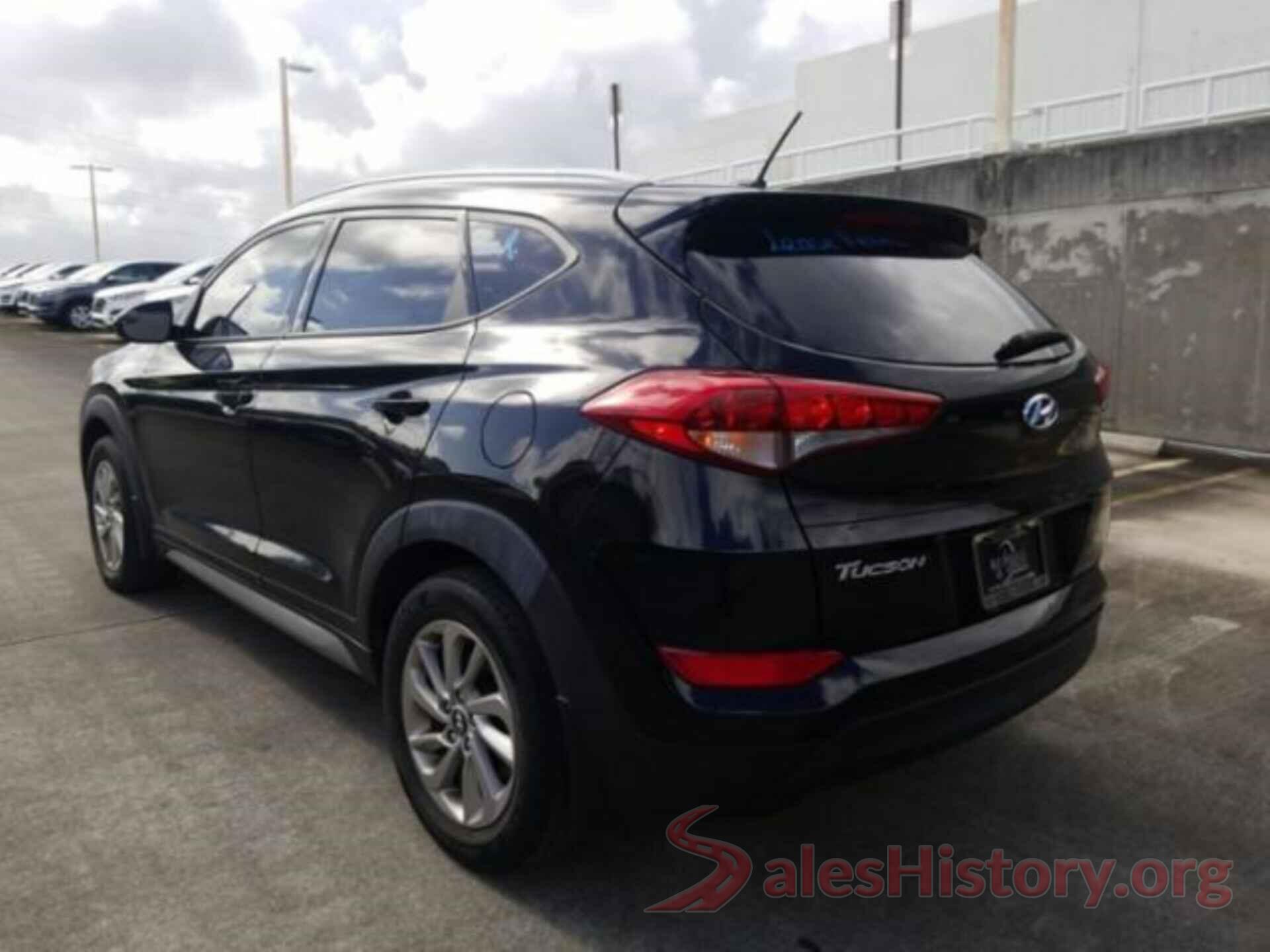 KM8J33A45HU310109 2017 HYUNDAI TUCSON