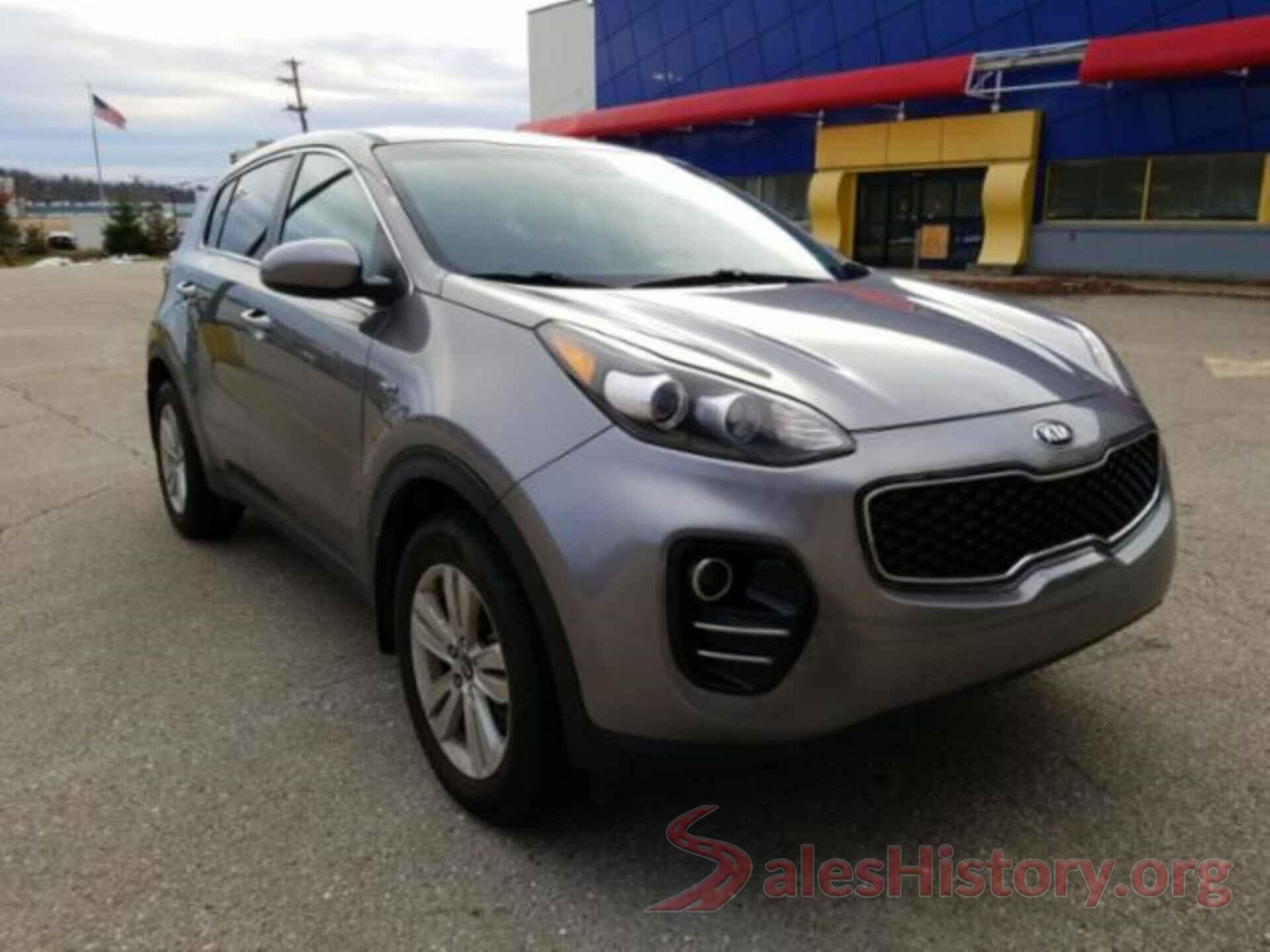 KNDPMCAC5J7439409 2018 KIA SPORTAGE