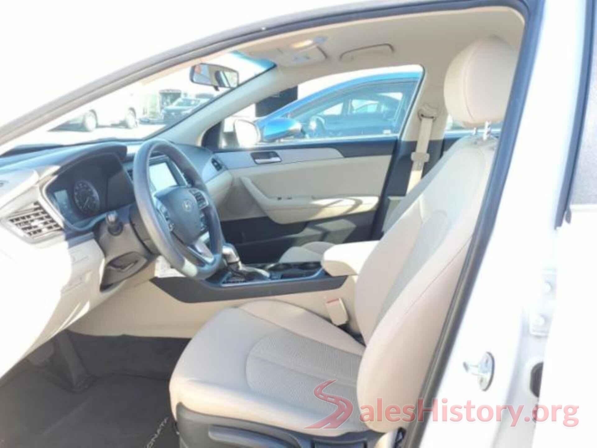 5NPE24AF5JH625282 2018 HYUNDAI SONATA