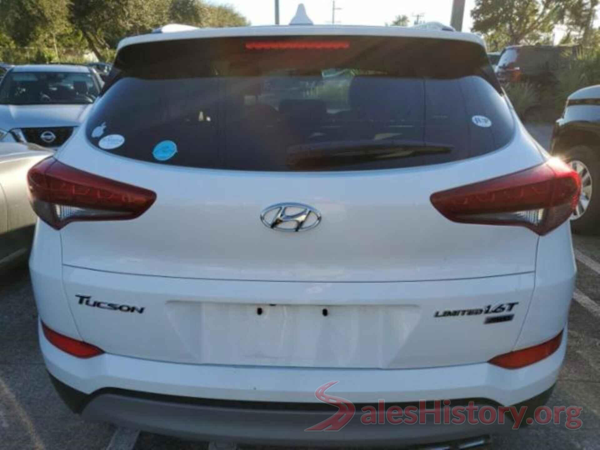 KM8J3CA28JU630495 2018 HYUNDAI TUCSON