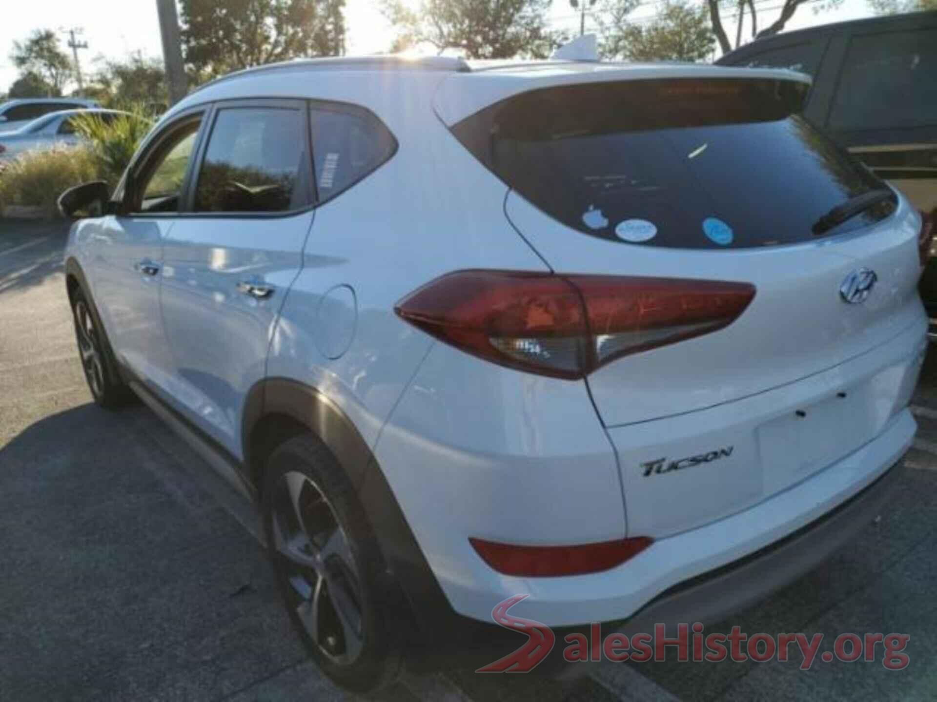 KM8J3CA28JU630495 2018 HYUNDAI TUCSON