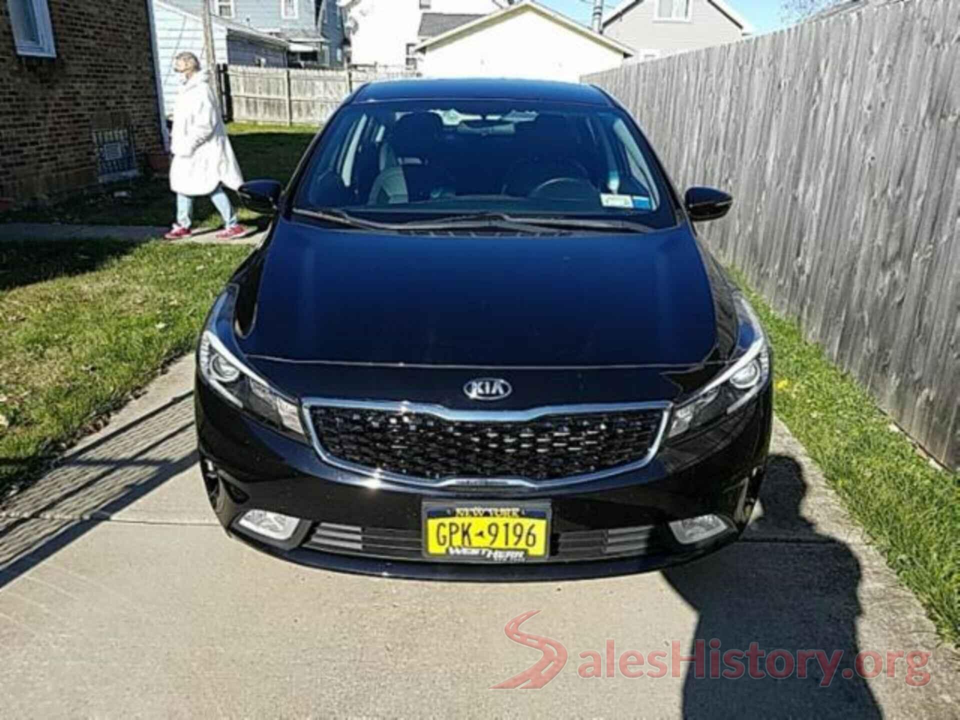 3KPFL4A8XHE116483 2017 KIA FORTE