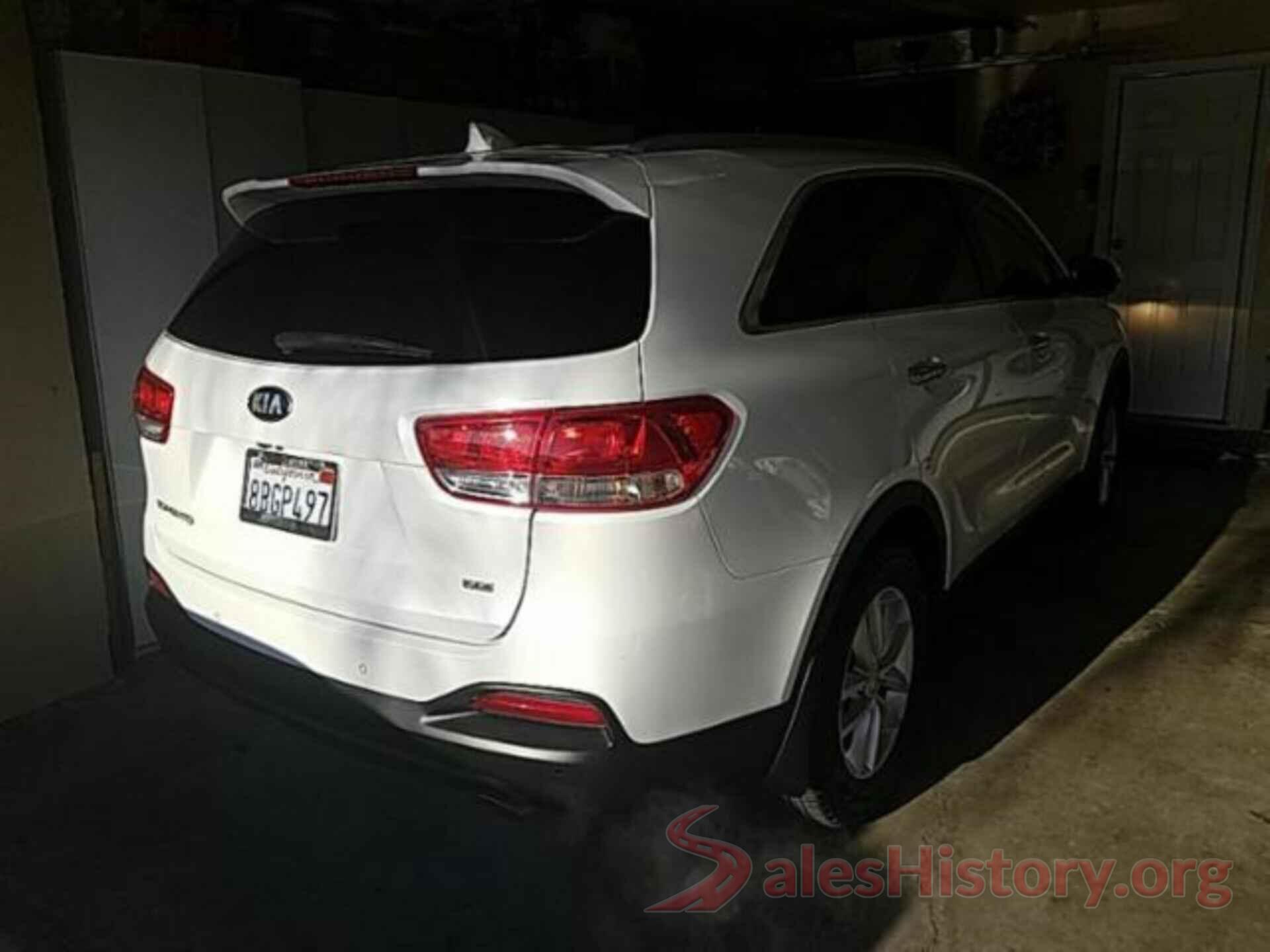 5XYPG4A32JG405587 2018 KIA SORENTO