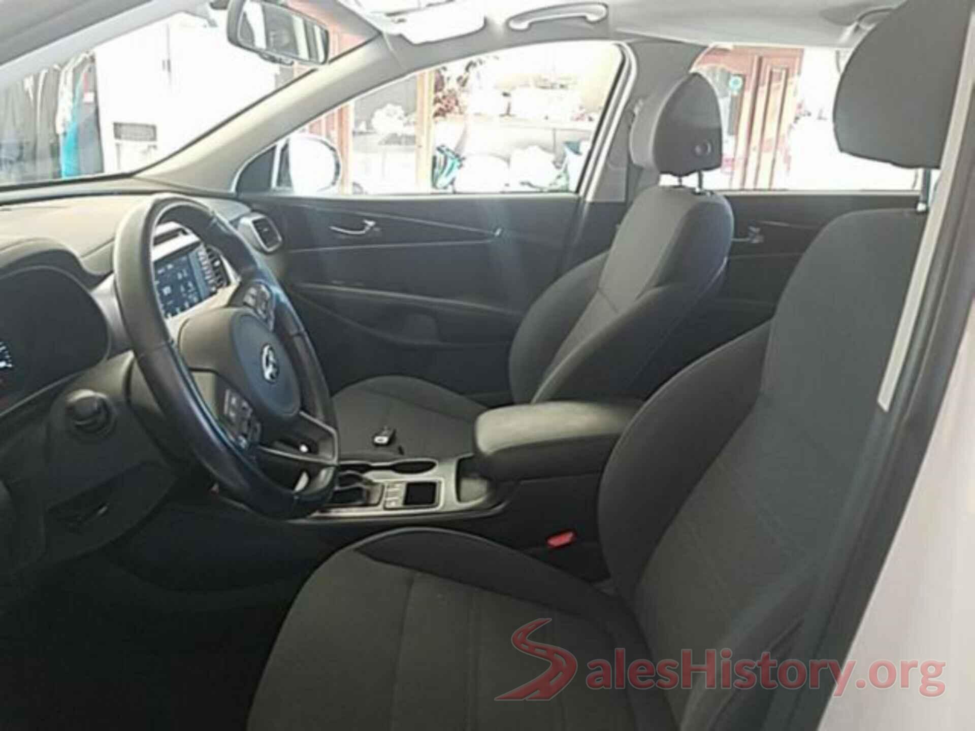 5XYPG4A32JG405587 2018 KIA SORENTO