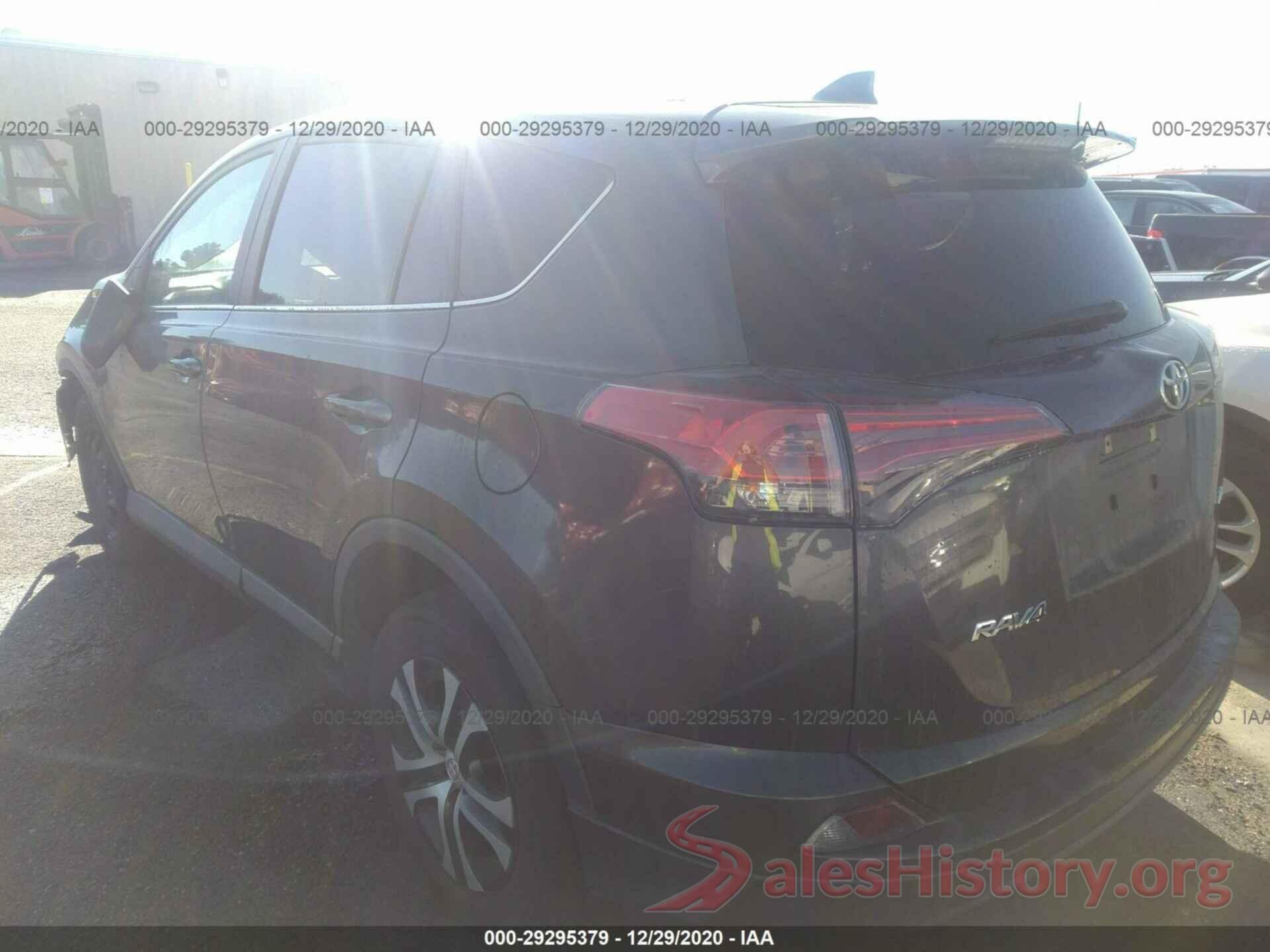 2T3ZFREV9JW441685 2018 TOYOTA RAV4