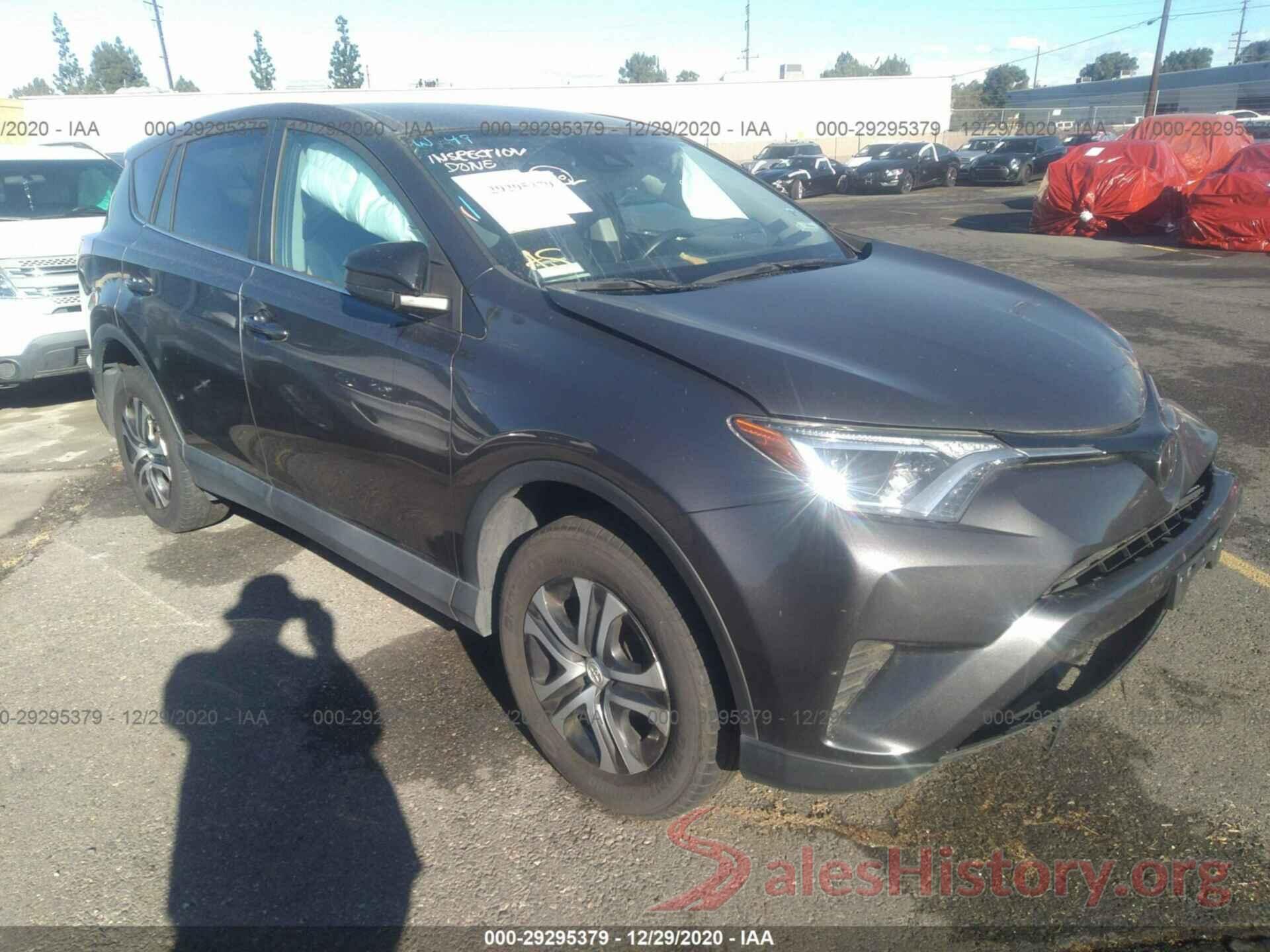 2T3ZFREV9JW441685 2018 TOYOTA RAV4