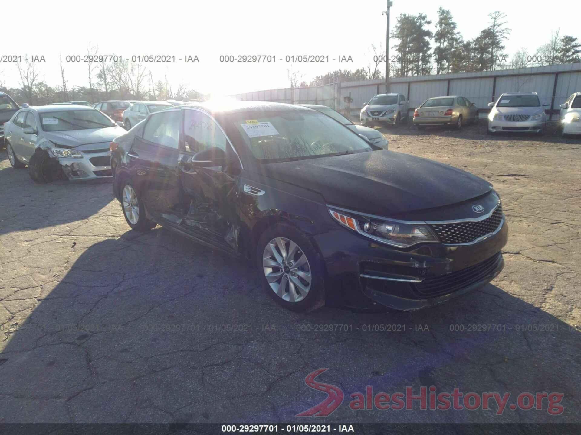 5XXGU4L32JG205805 2018 KIA OPTIMA