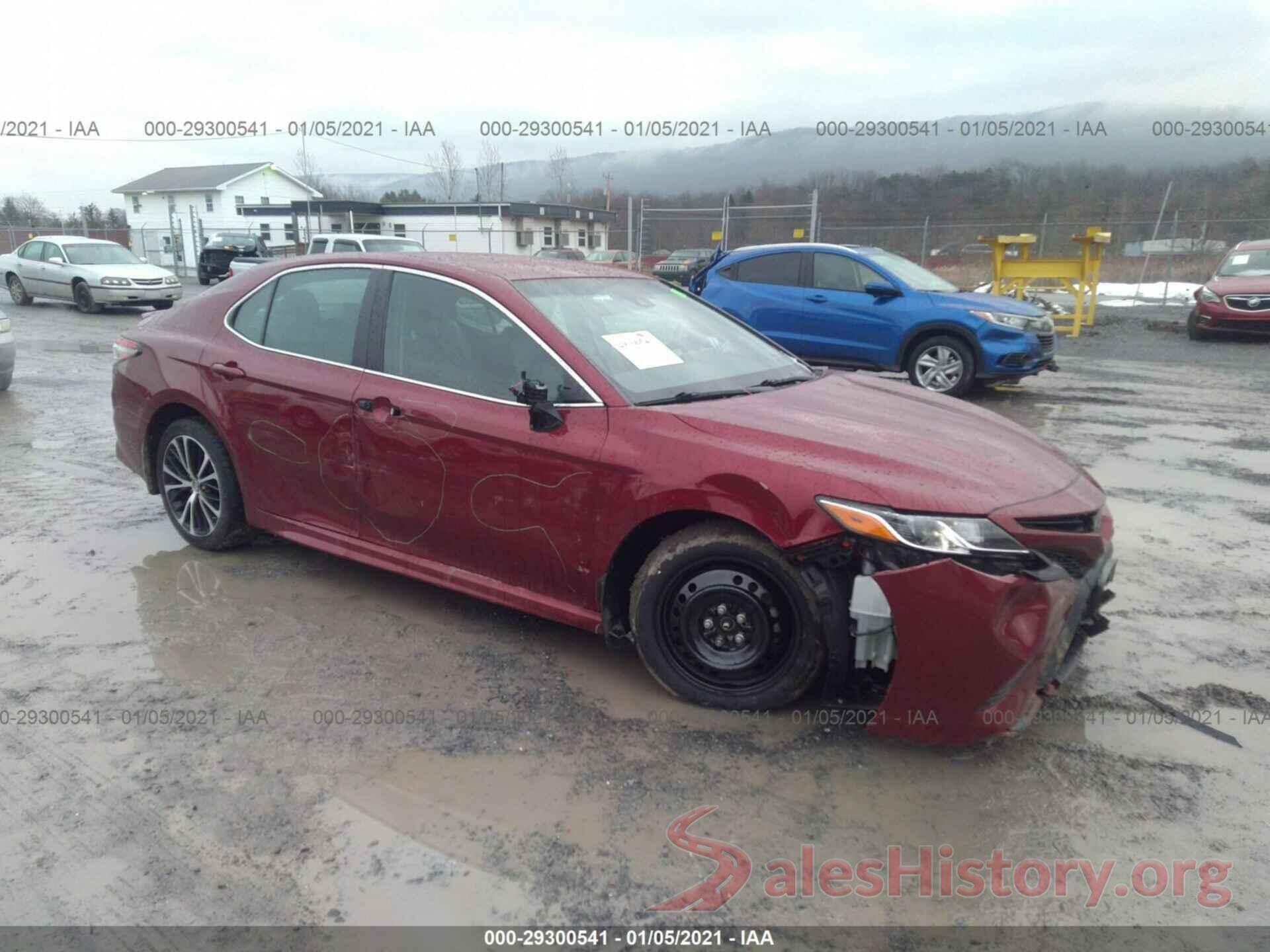 4T1B11HKXJU650185 2018 TOYOTA CAMRY