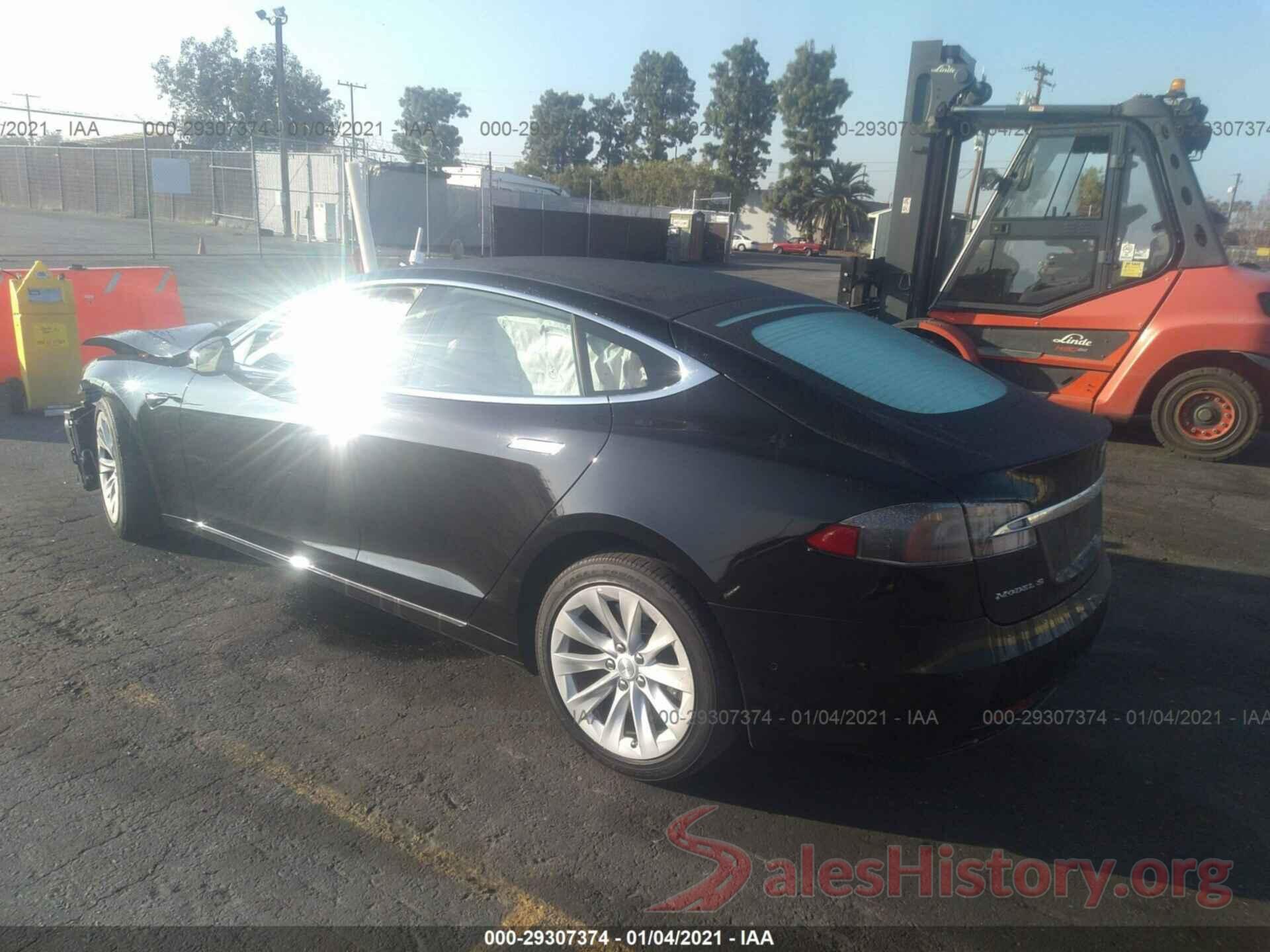 5YJSA1E22JF262725 2018 TESLA MODEL S