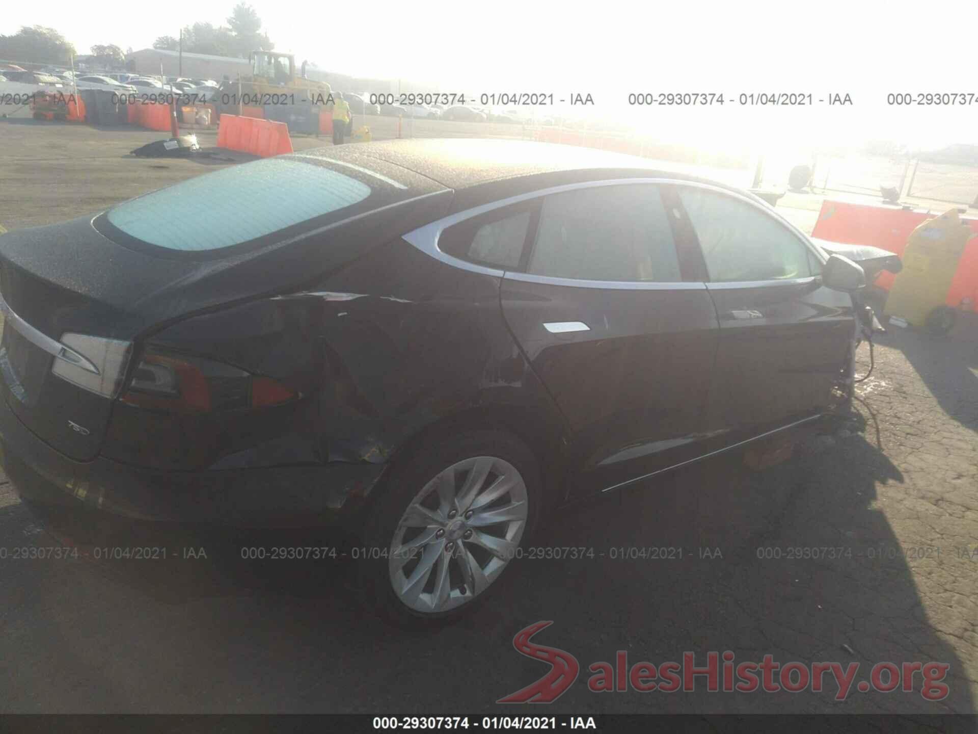 5YJSA1E22JF262725 2018 TESLA MODEL S