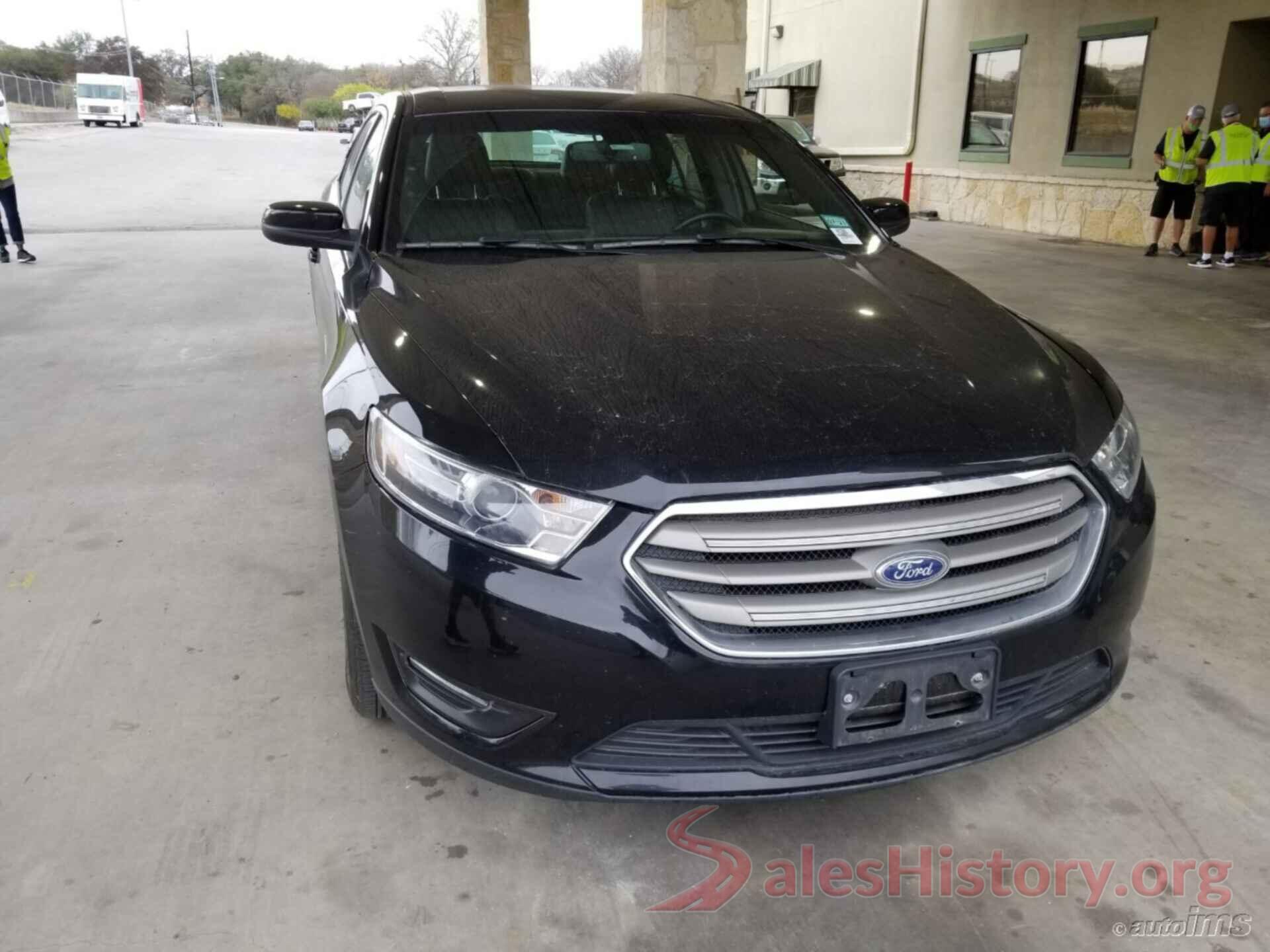 1FAHP2E8XJG131573 2018 FORD TAURUS