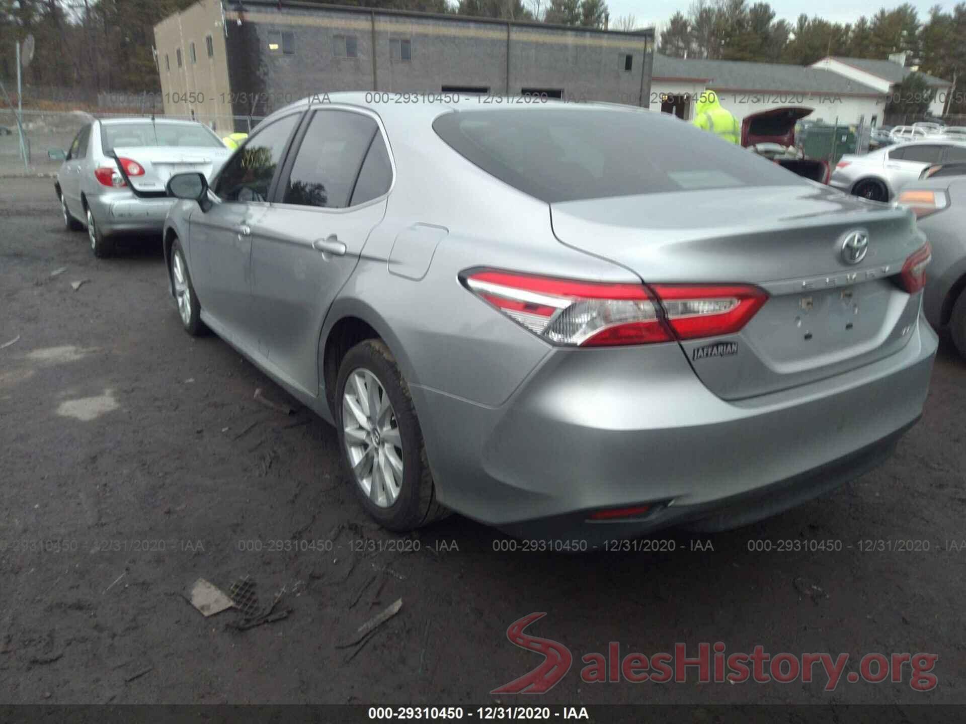 4T1B11HK7JU666635 2018 TOYOTA CAMRY