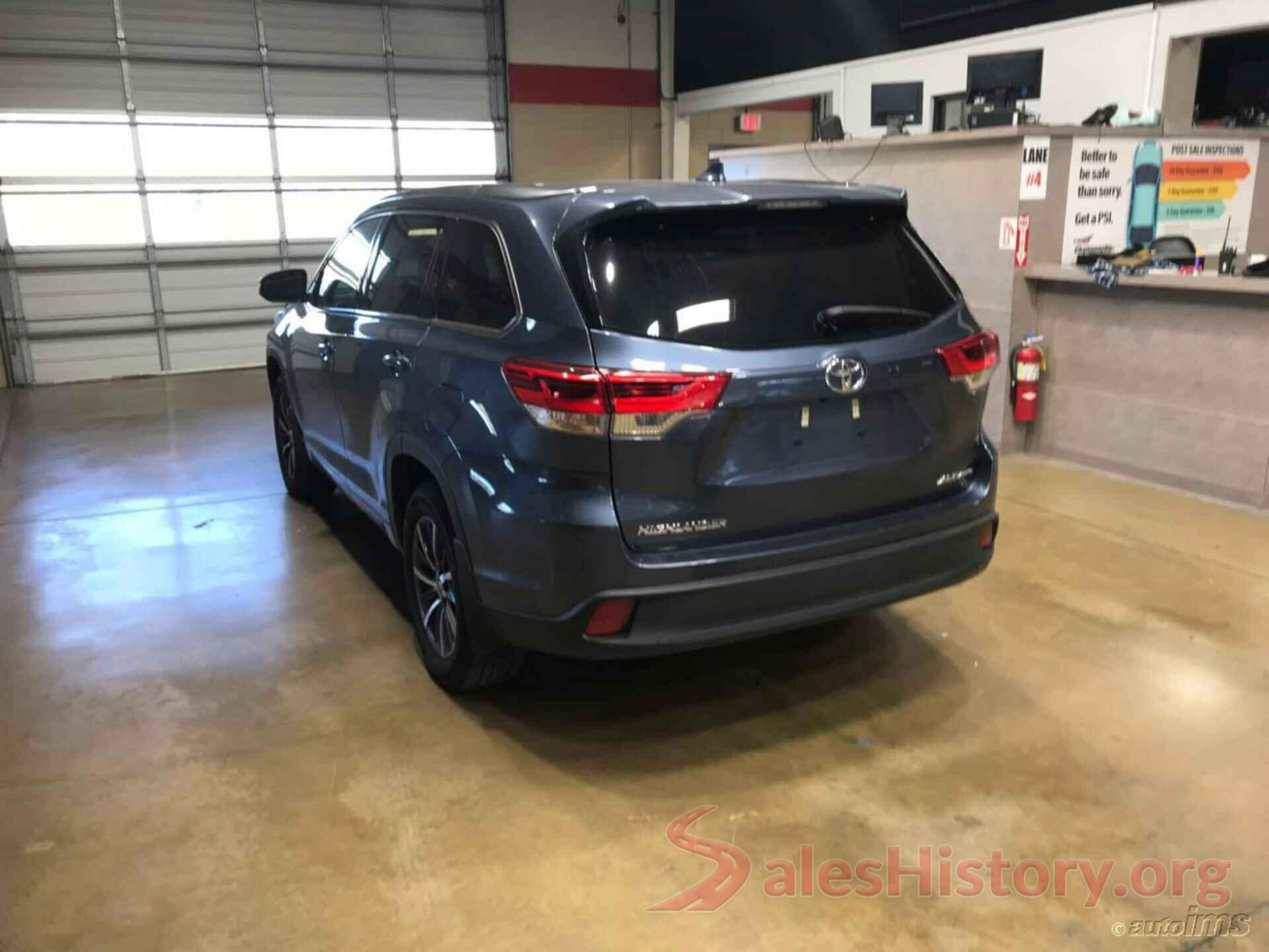 5TDJZRFH0JS850219 2018 TOYOTA HIGHLANDER