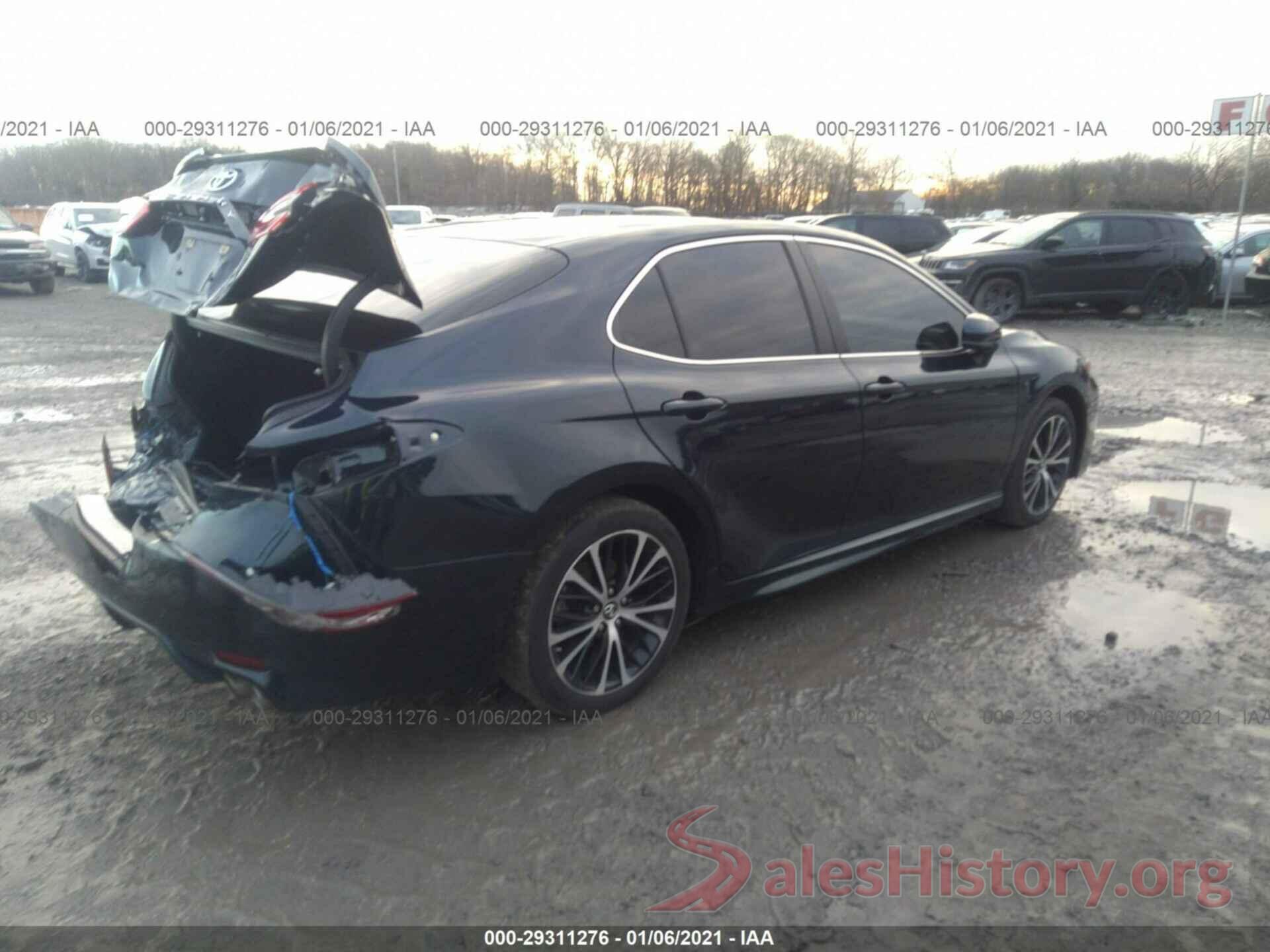 4T1B11HK4JU591053 2018 TOYOTA CAMRY