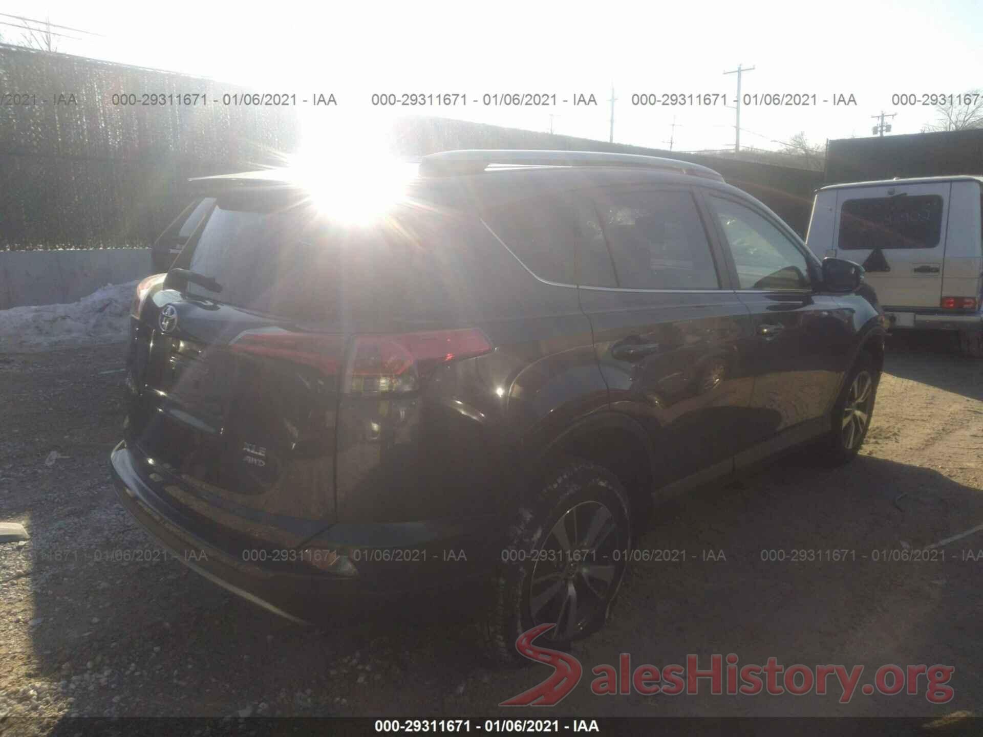 JTMRFREV1HJ174129 2017 TOYOTA RAV4