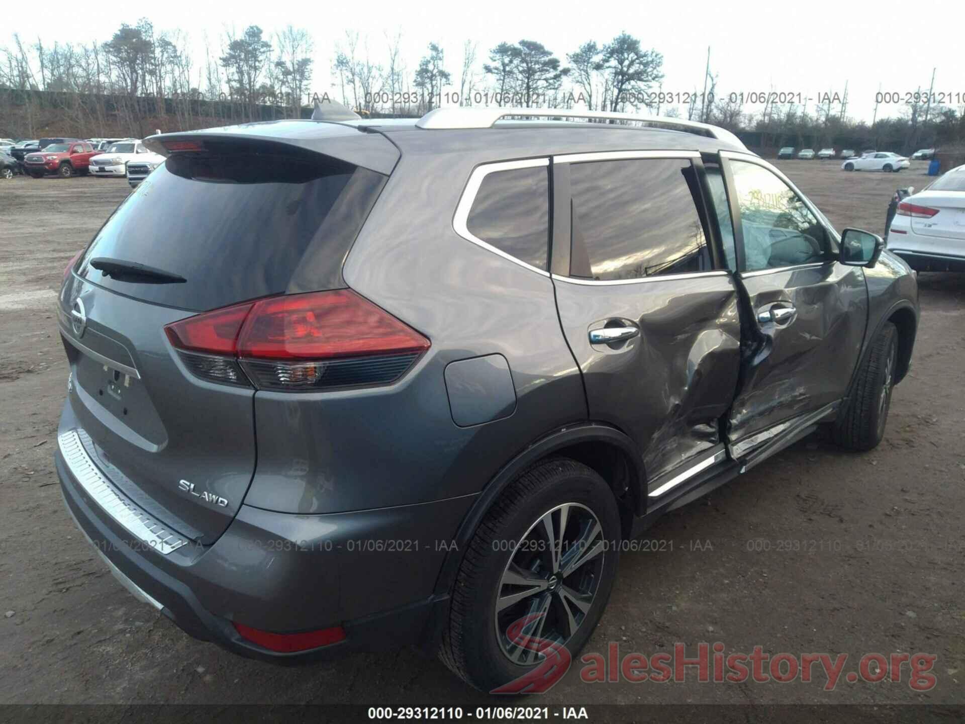 5N1AT2MV4JC810563 2018 NISSAN ROGUE