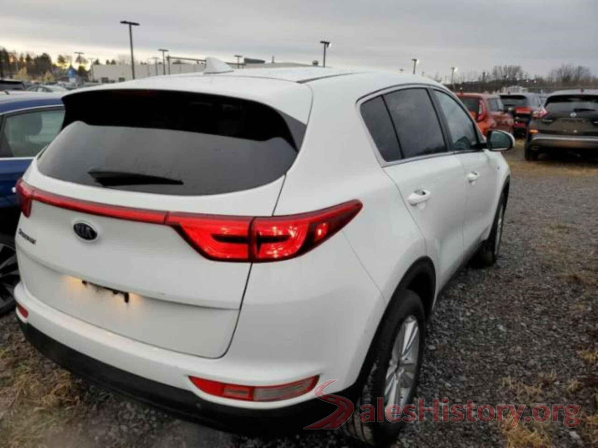 KNDPMCAC7J7413863 2018 KIA SPORTAGE