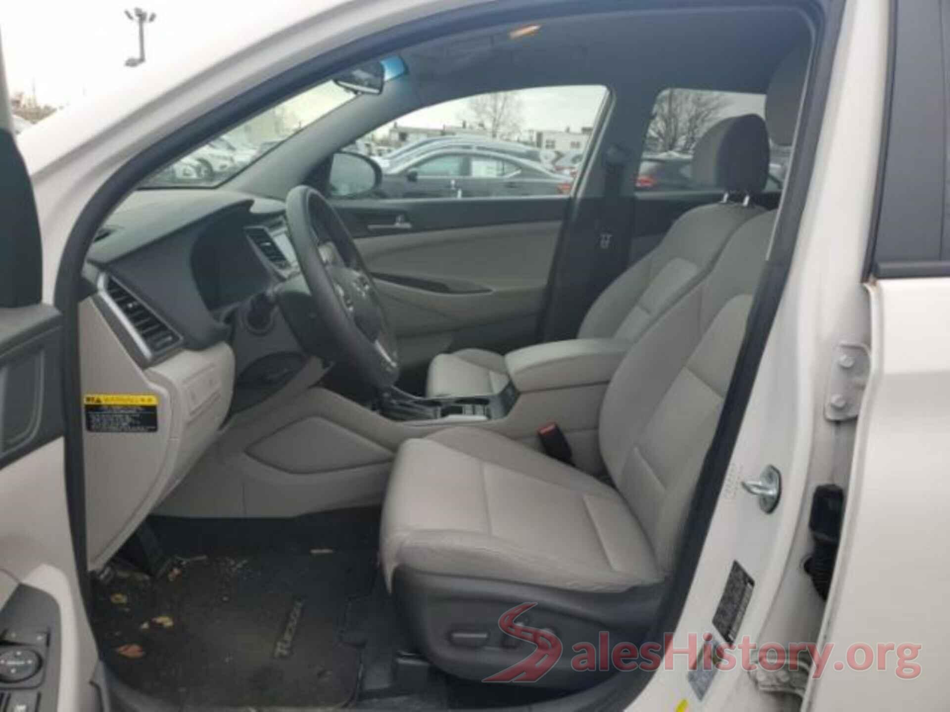 KM8J3CA4XHU339377 2017 HYUNDAI TUCSON