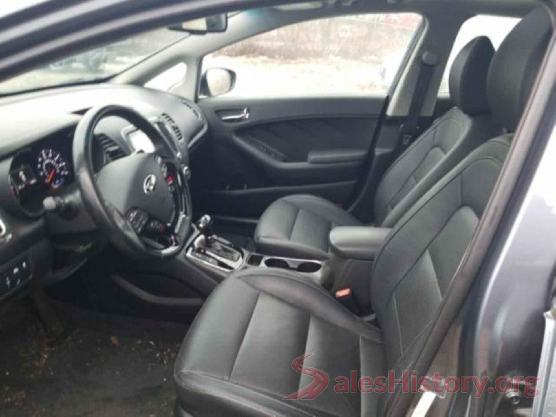 3KPFN4A80JE195694 2018 KIA FORTE