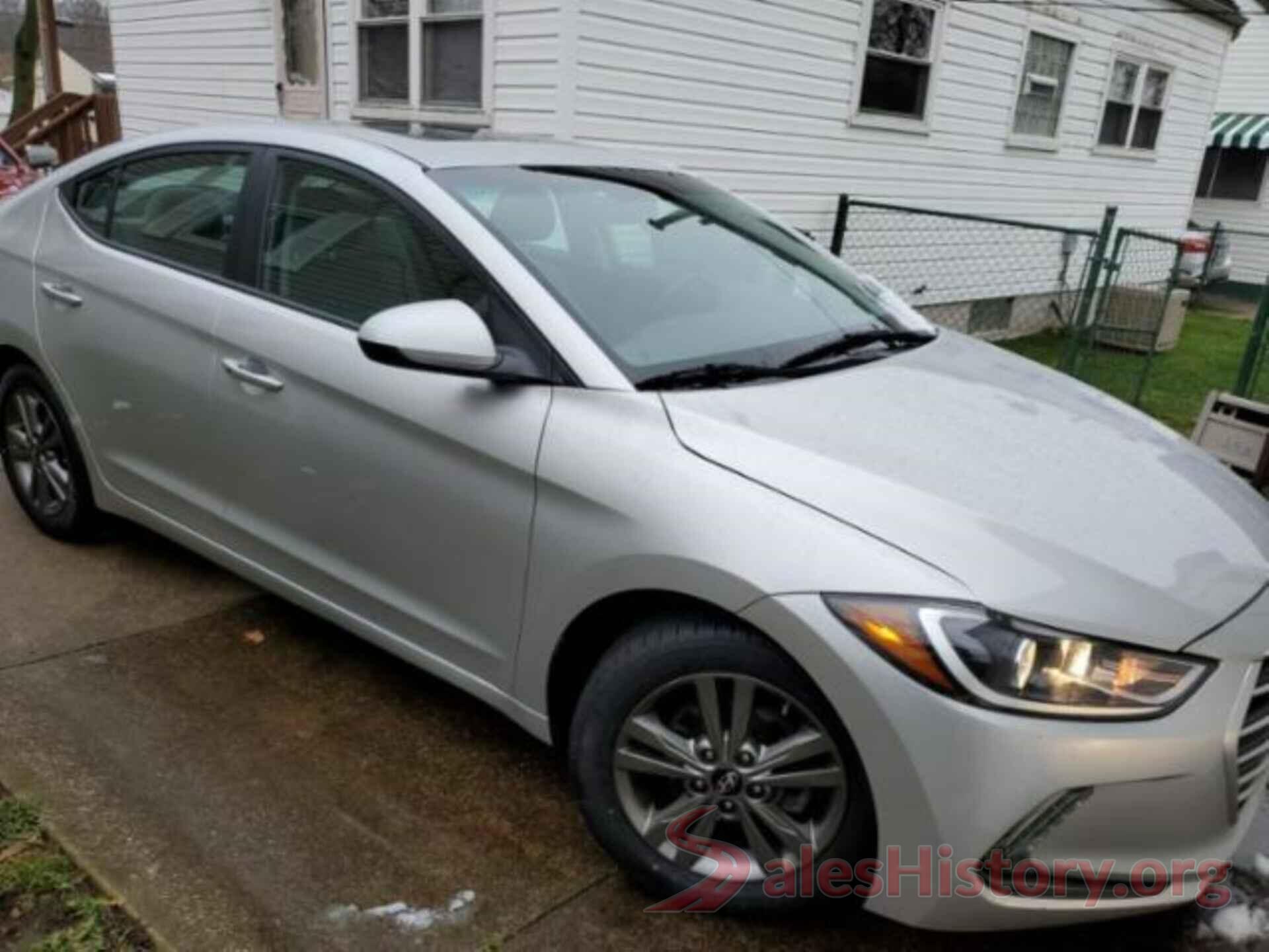 5NPD84LF0JH220373 2018 HYUNDAI ELANTRA