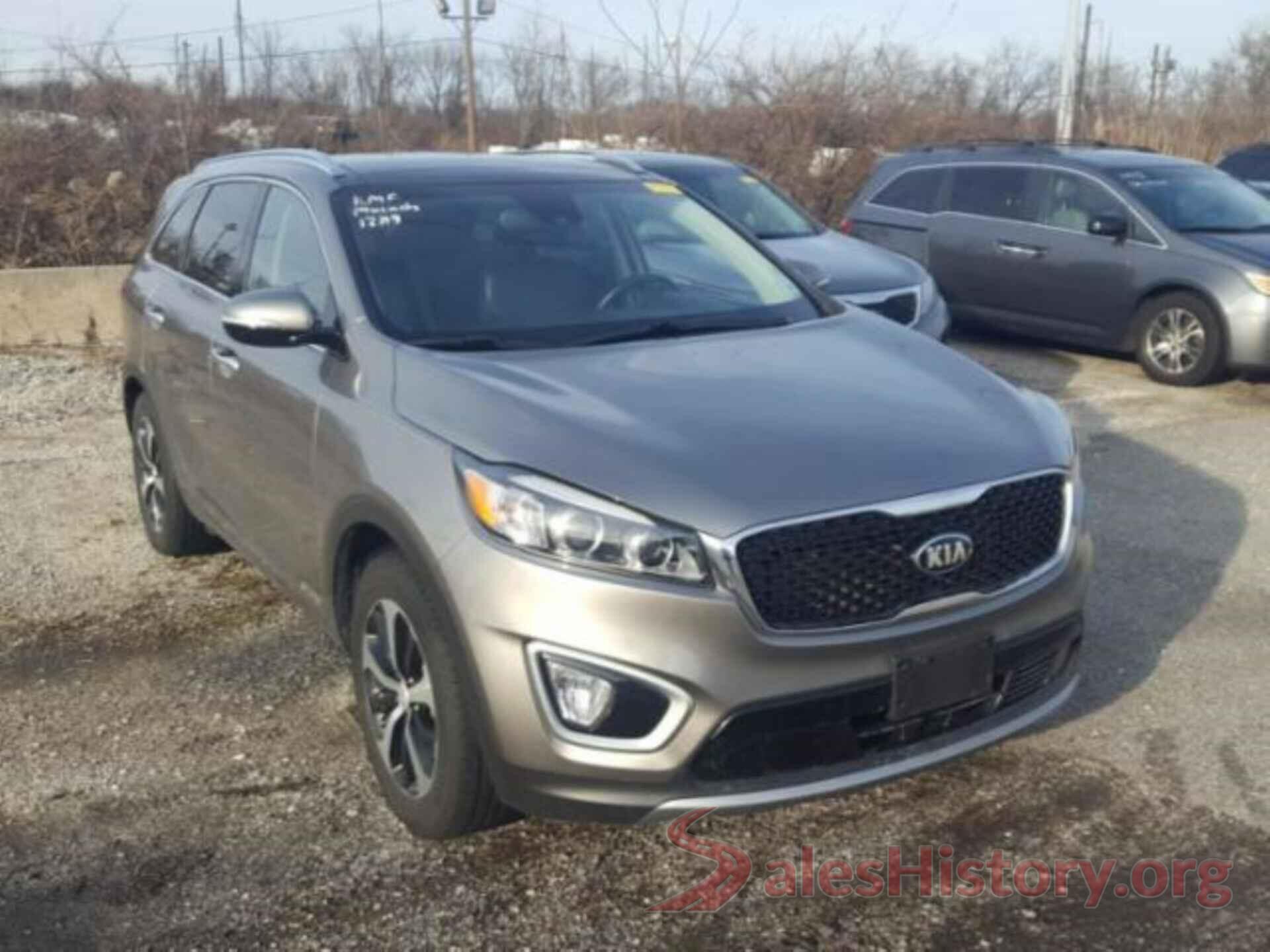 5XYPHDA50JG420426 2018 KIA SORENTO