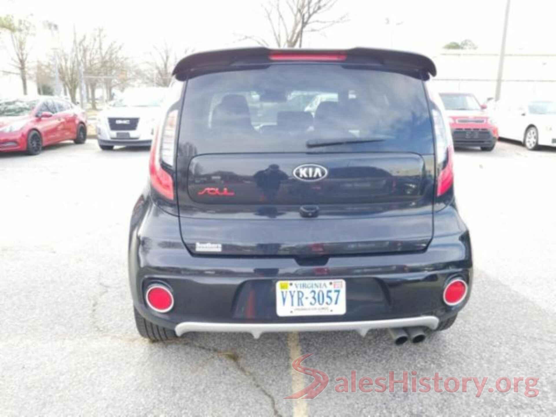 KNDJX3AA2J7897257 2018 KIA SOUL