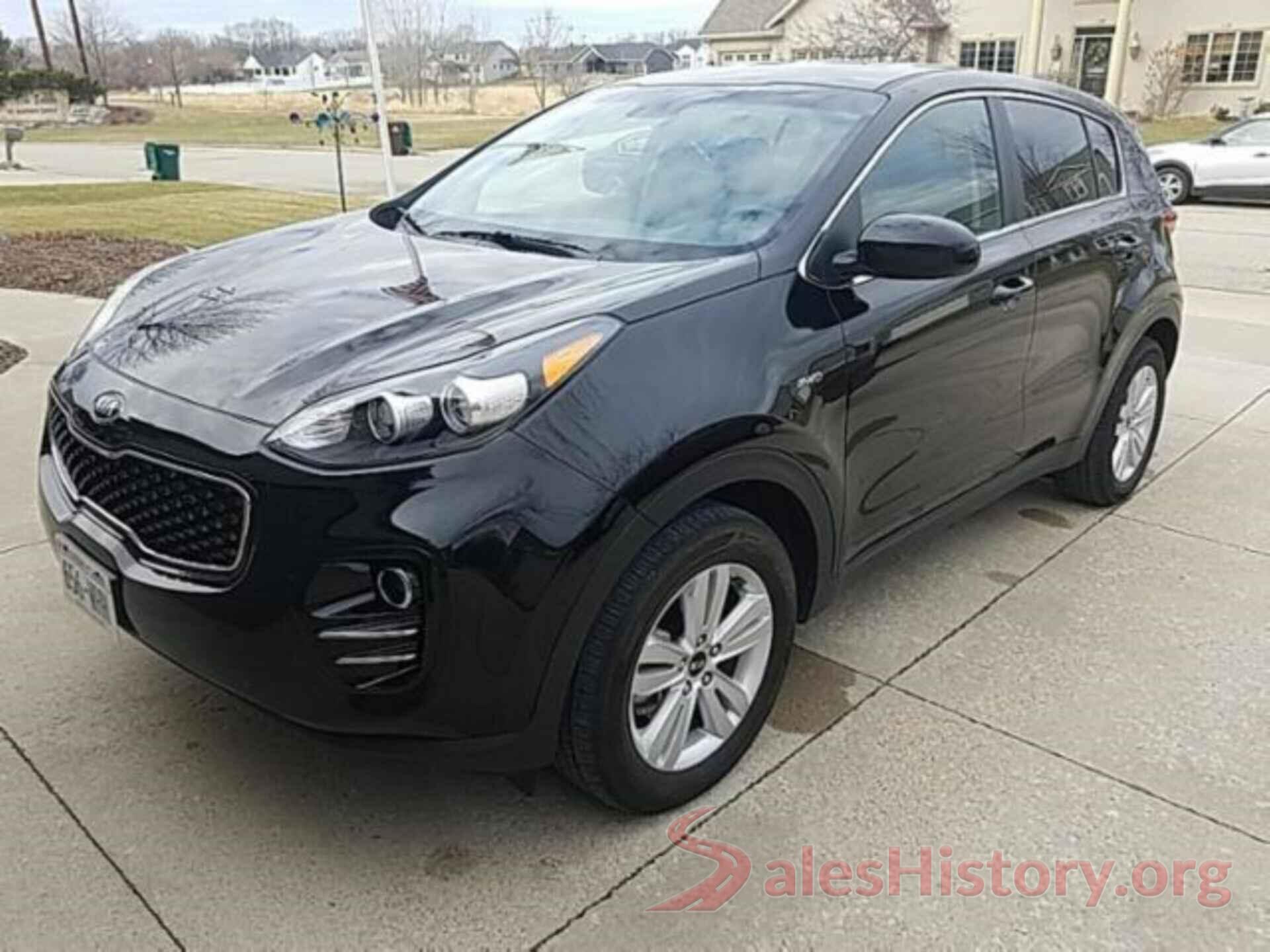 KNDPMCAC5J7364081 2018 KIA SPORTAGE