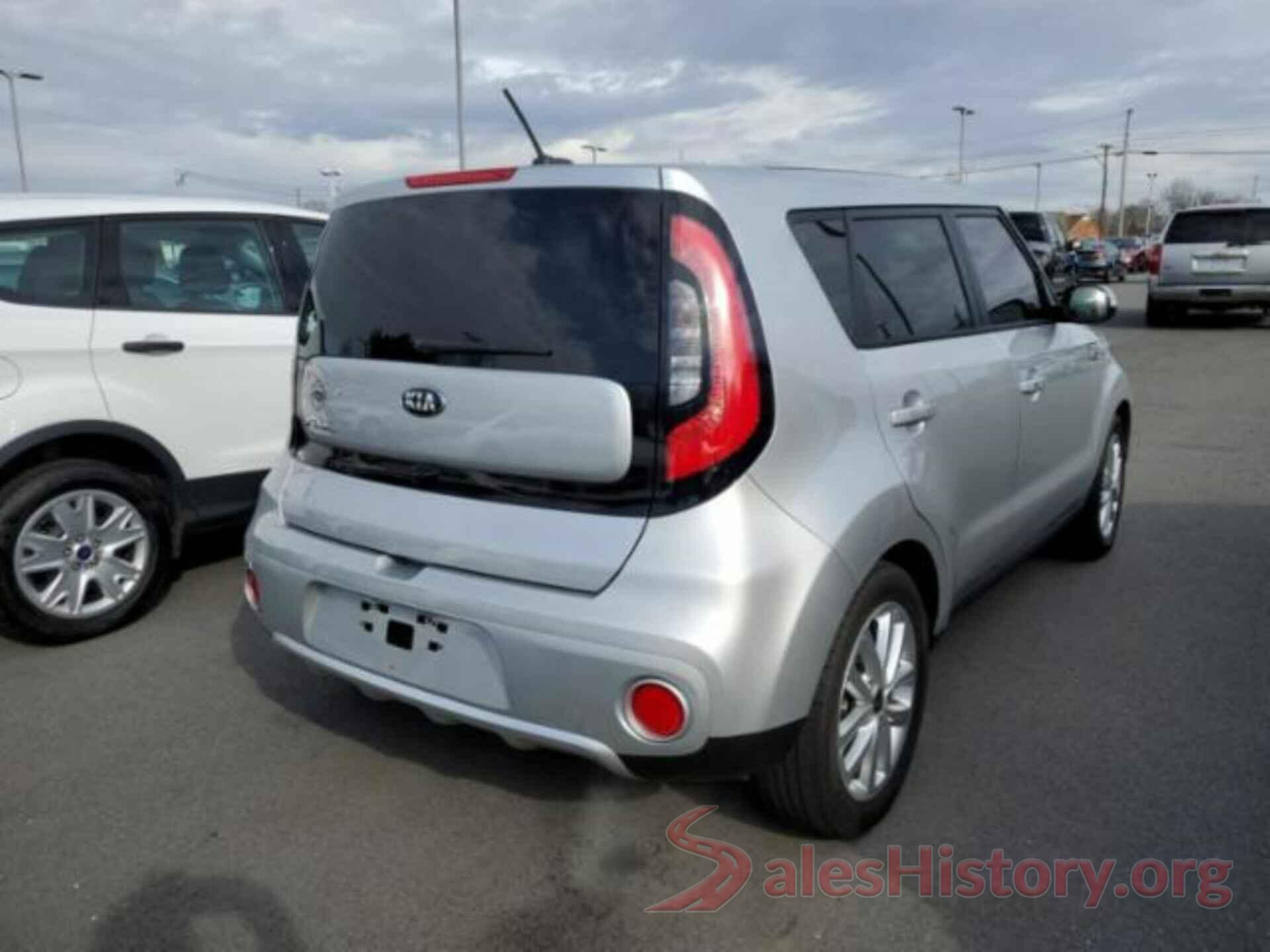 KNDJP3A55J7585100 2018 KIA SOUL