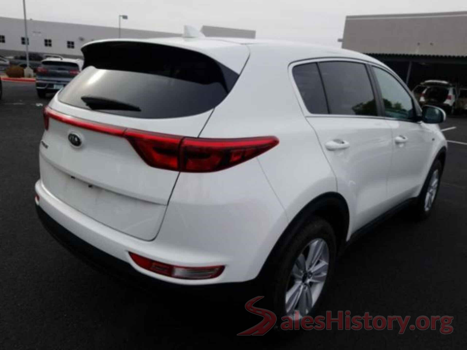 KNDPMCAC6J7377714 2018 KIA SPORTAGE