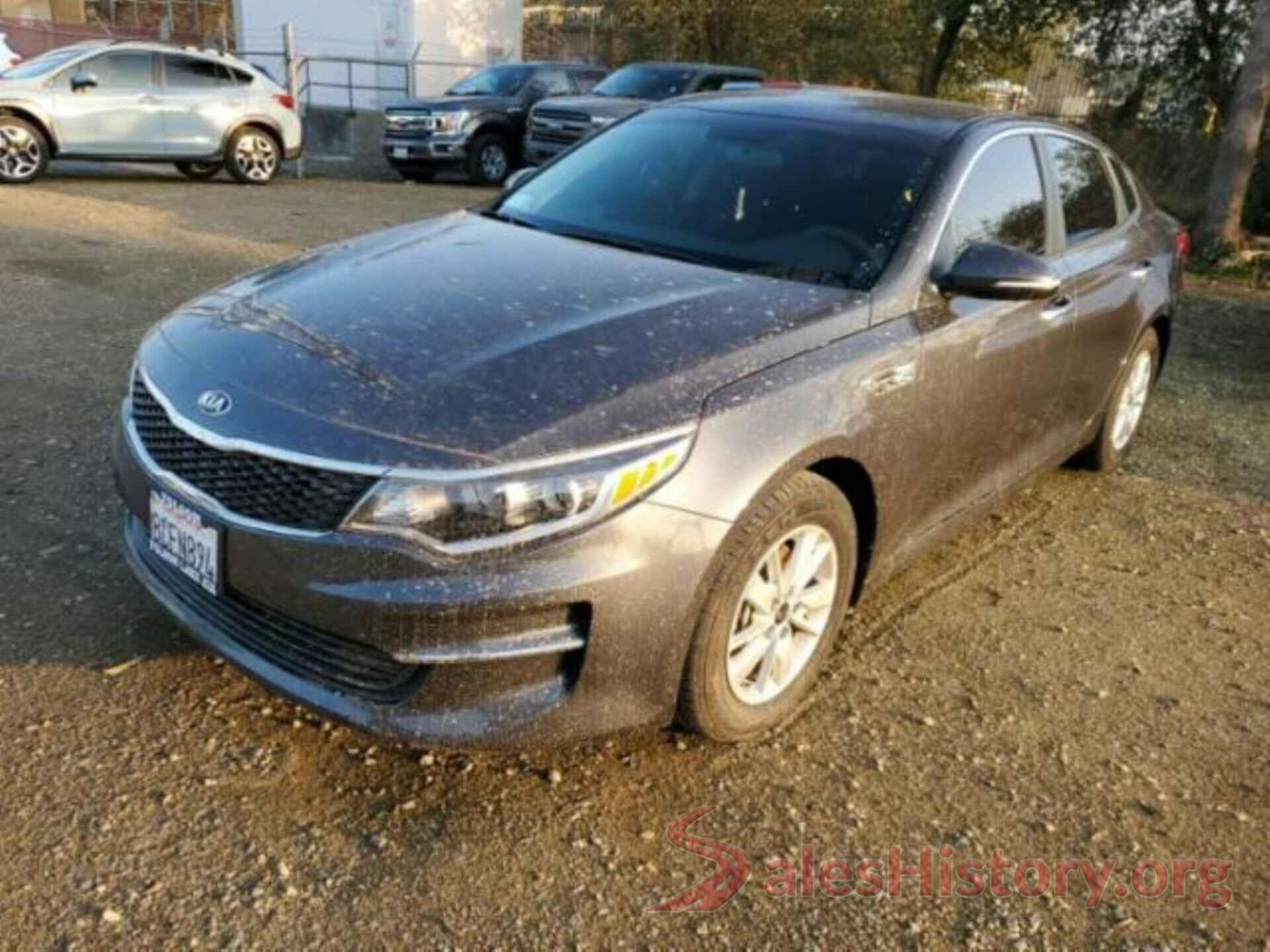 KNAGT4L39J5212187 2018 KIA OPTIMA